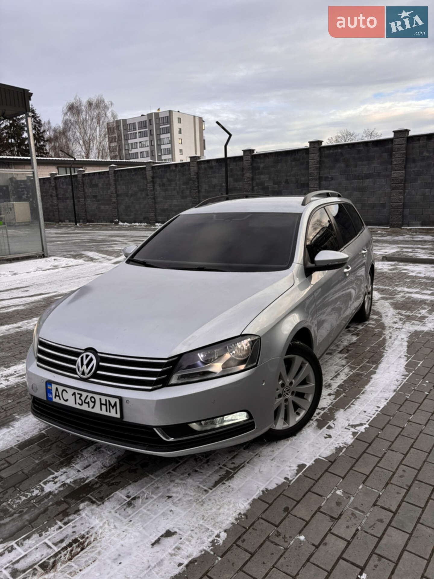 VOLKSWAGEN PASSAT 2012