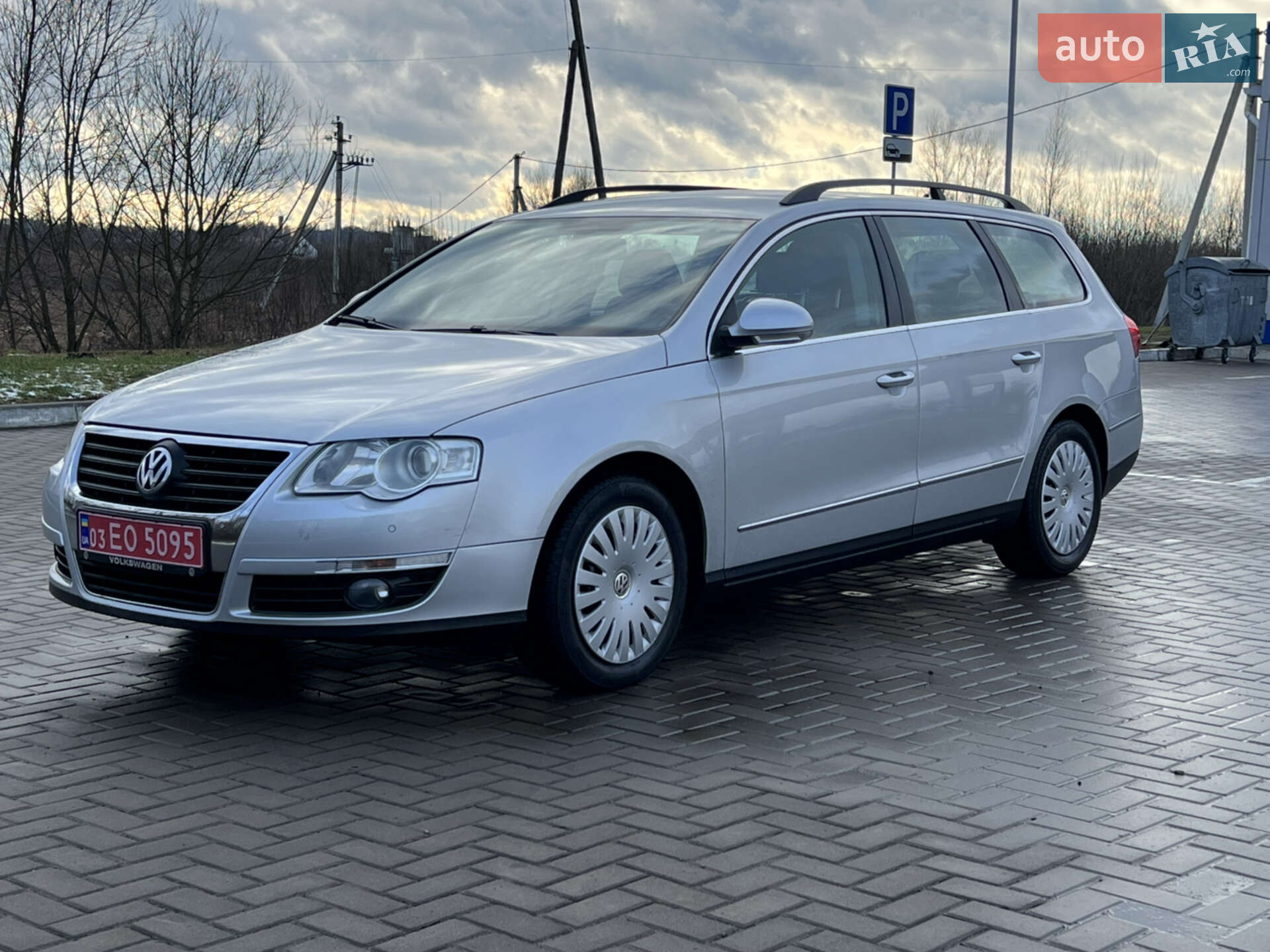 VOLKSWAGEN PASSAT 2010