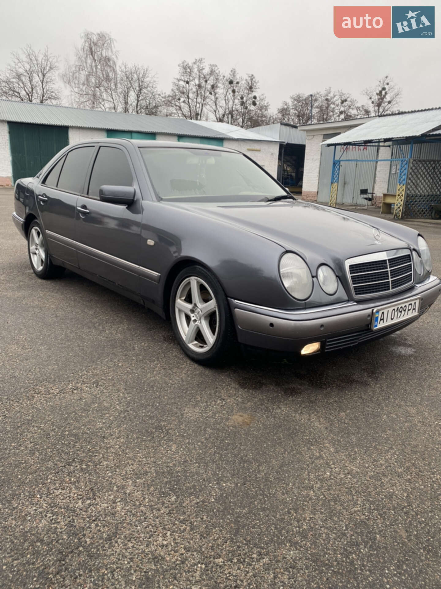 MERCEDES-BENZ 210 D 1998