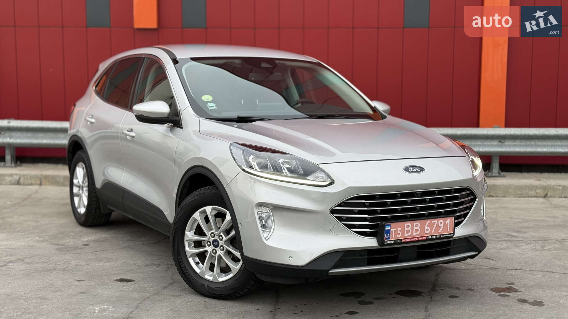 Головне фото звіту автомобіля FORD KUGA 2020