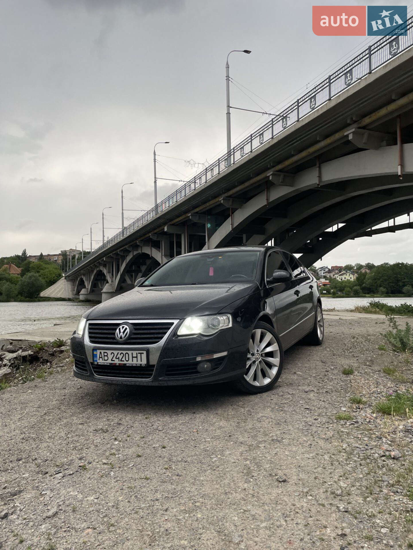 VOLKSWAGEN PASSAT 2009