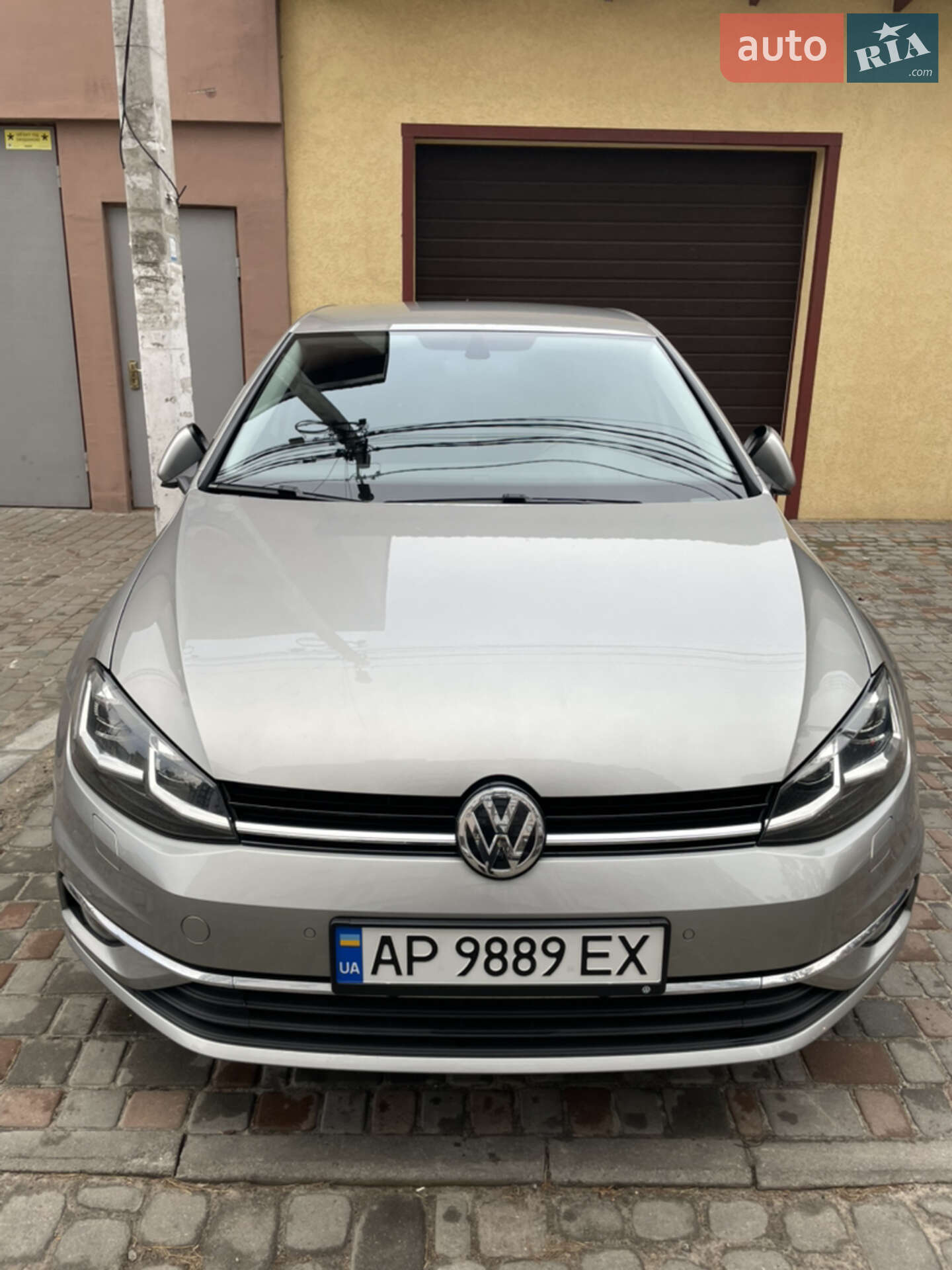 VOLKSWAGEN GOLF 2020