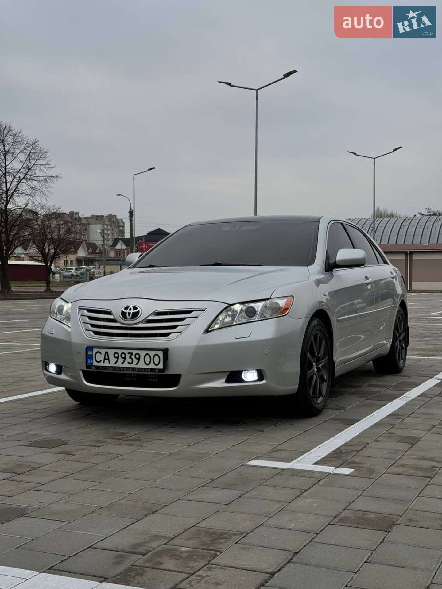 TOYOTA CAMRY