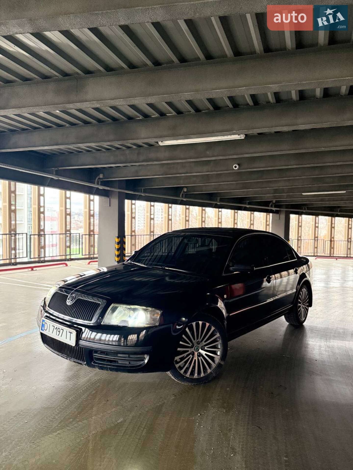 SKODA SUPERB 2004