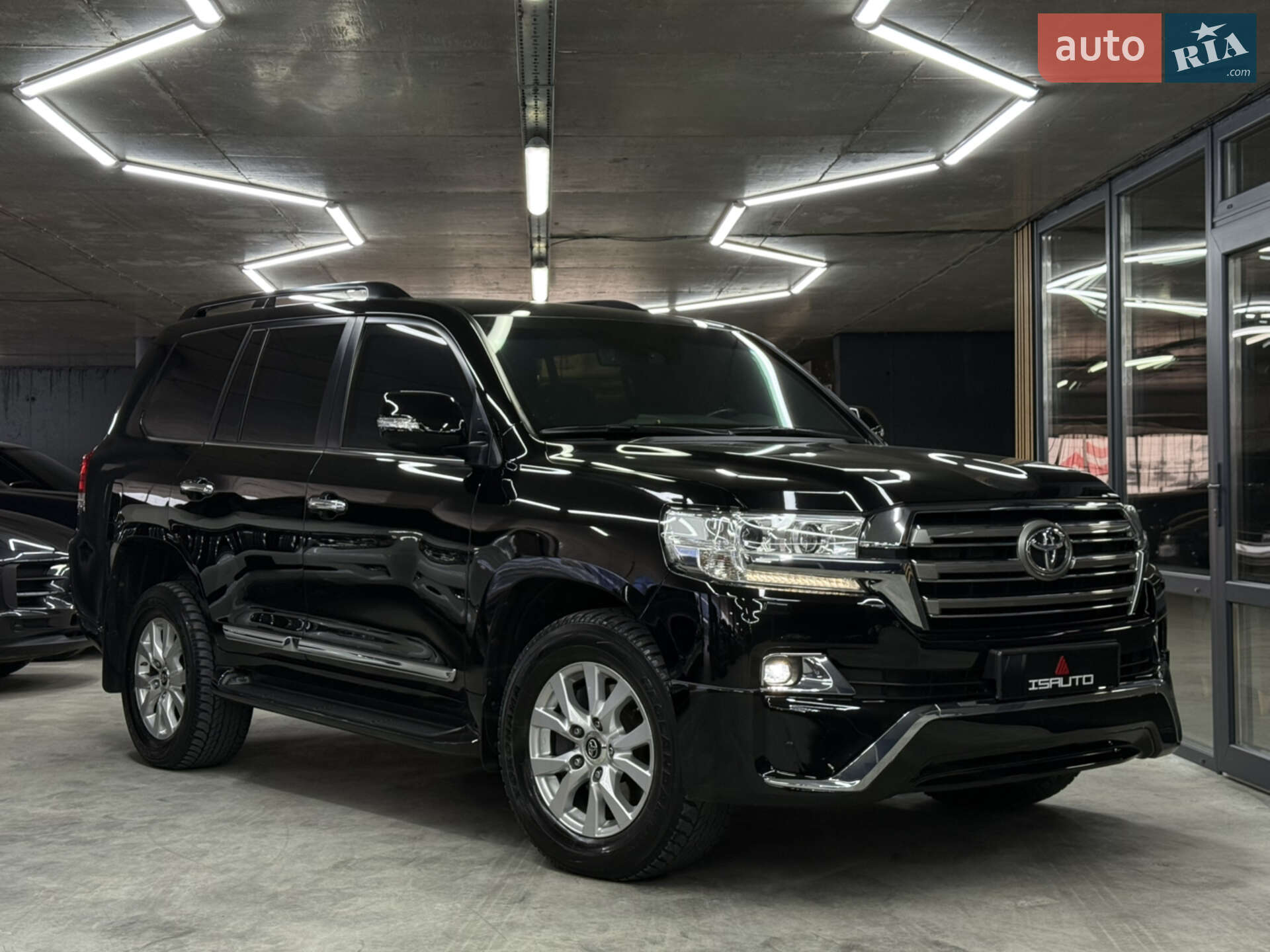 Головне фото звіту автомобіля TOYOTA LAND CRUISER 200 2019