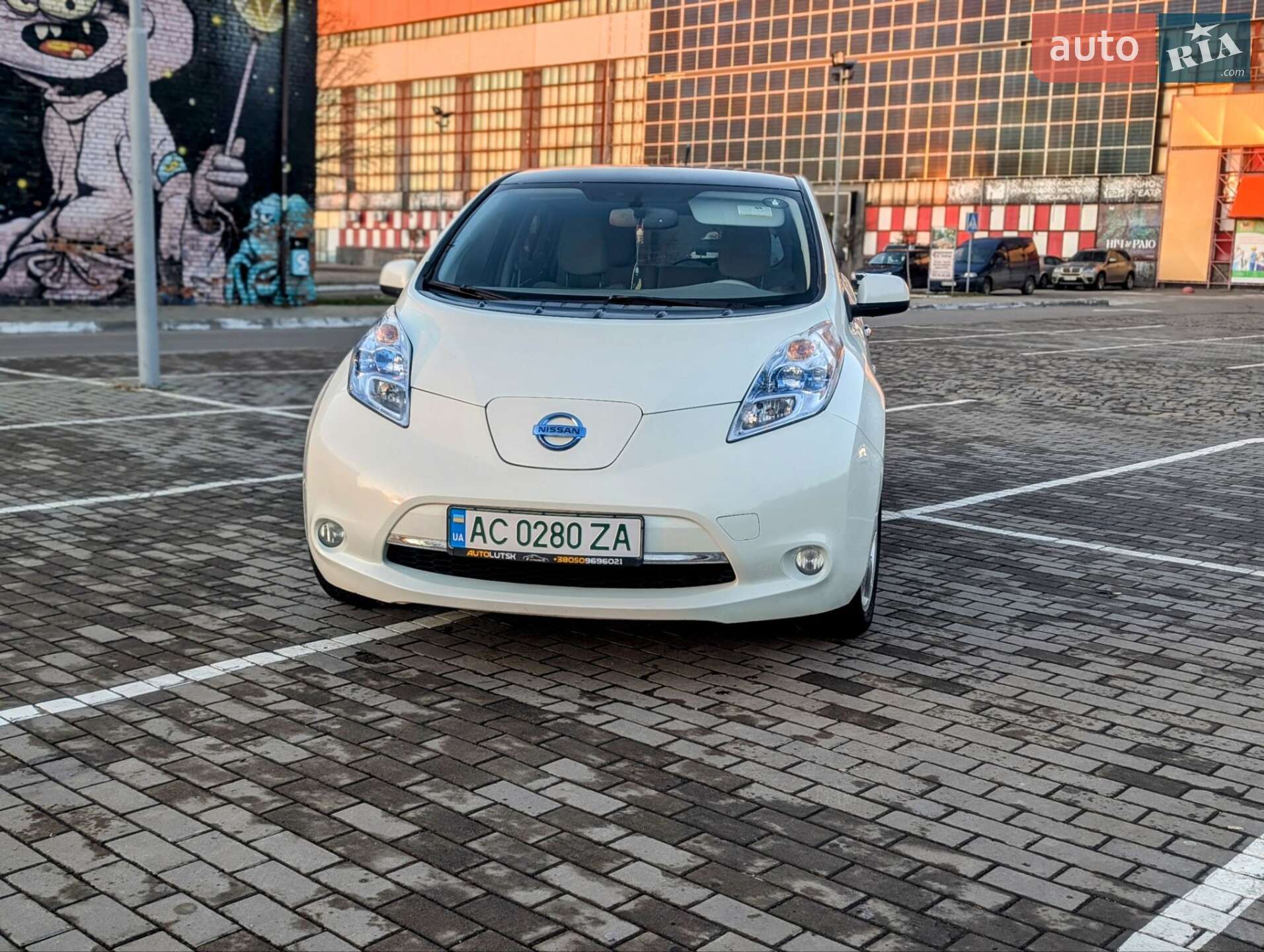 NISSAN LEAF 2012