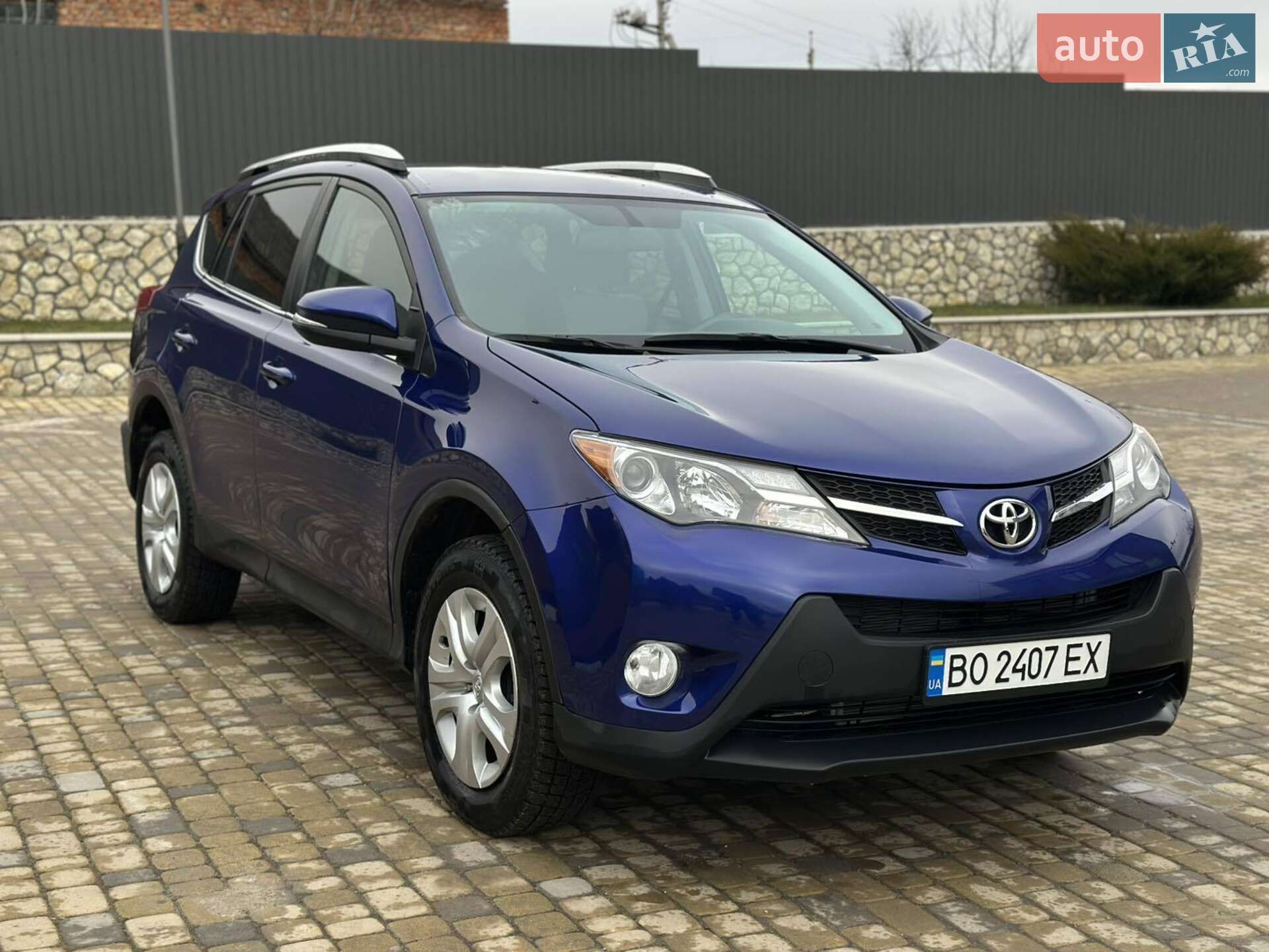 TOYOTA RAV4 2015