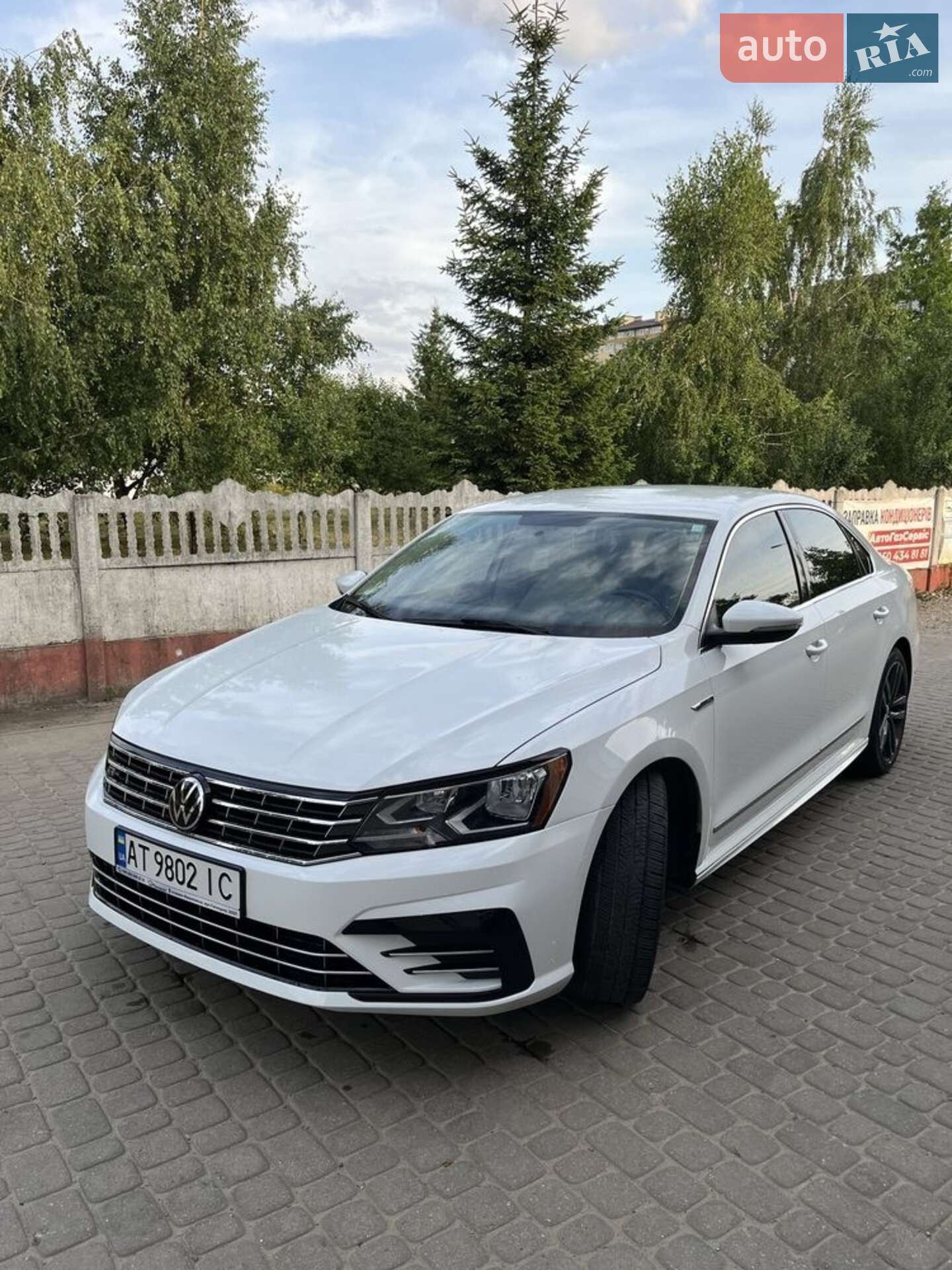 VOLKSWAGEN PASSAT 2016