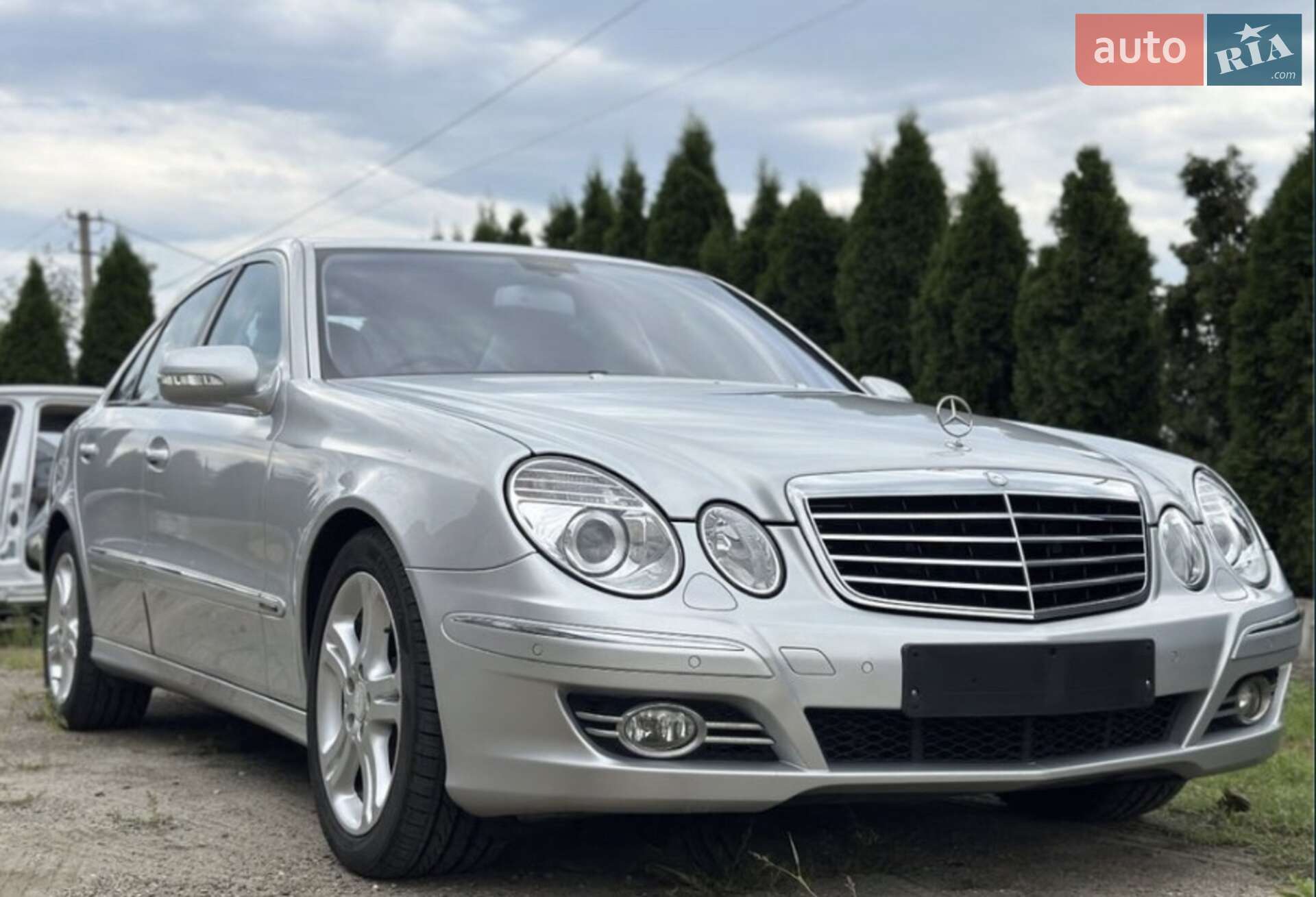 MERCEDES-BENZ E 200 2006