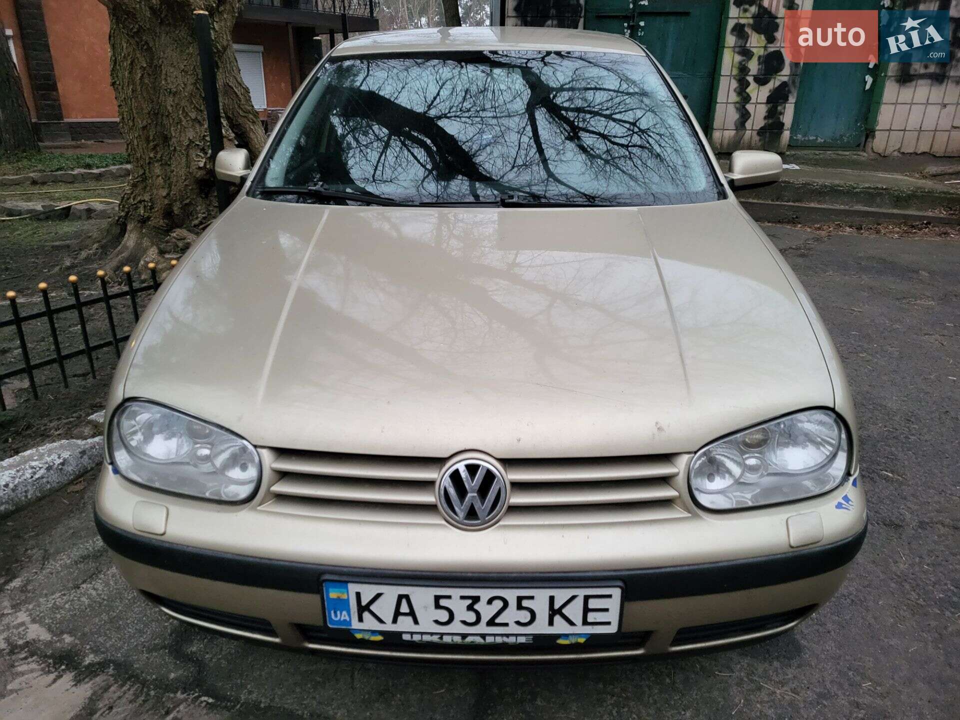 VOLKSWAGEN GOLF 2003