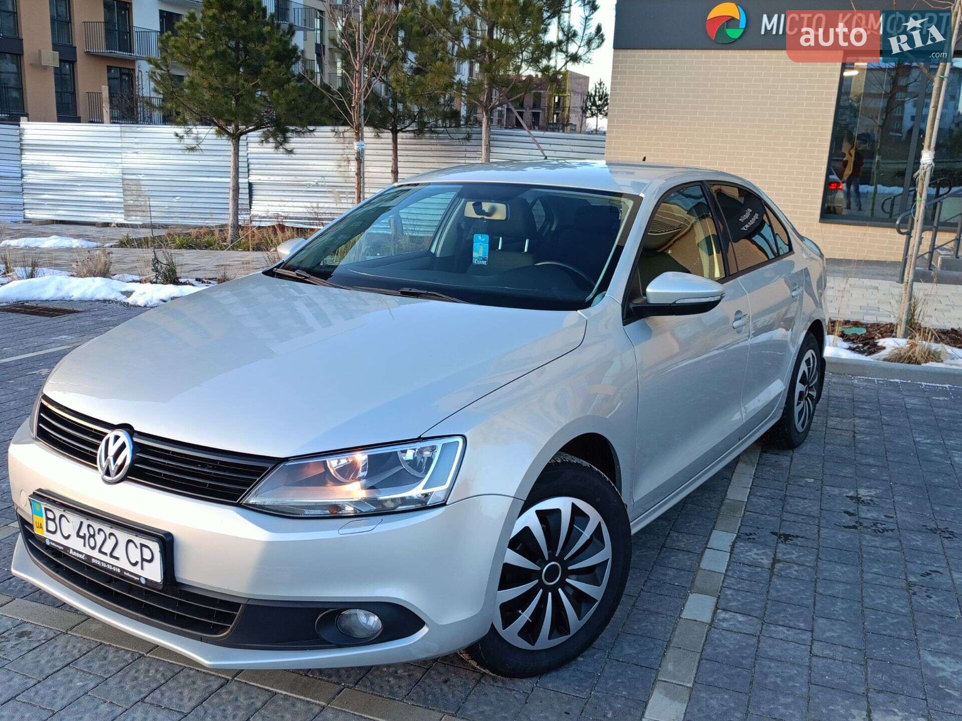 VOLKSWAGEN JETTA 2011