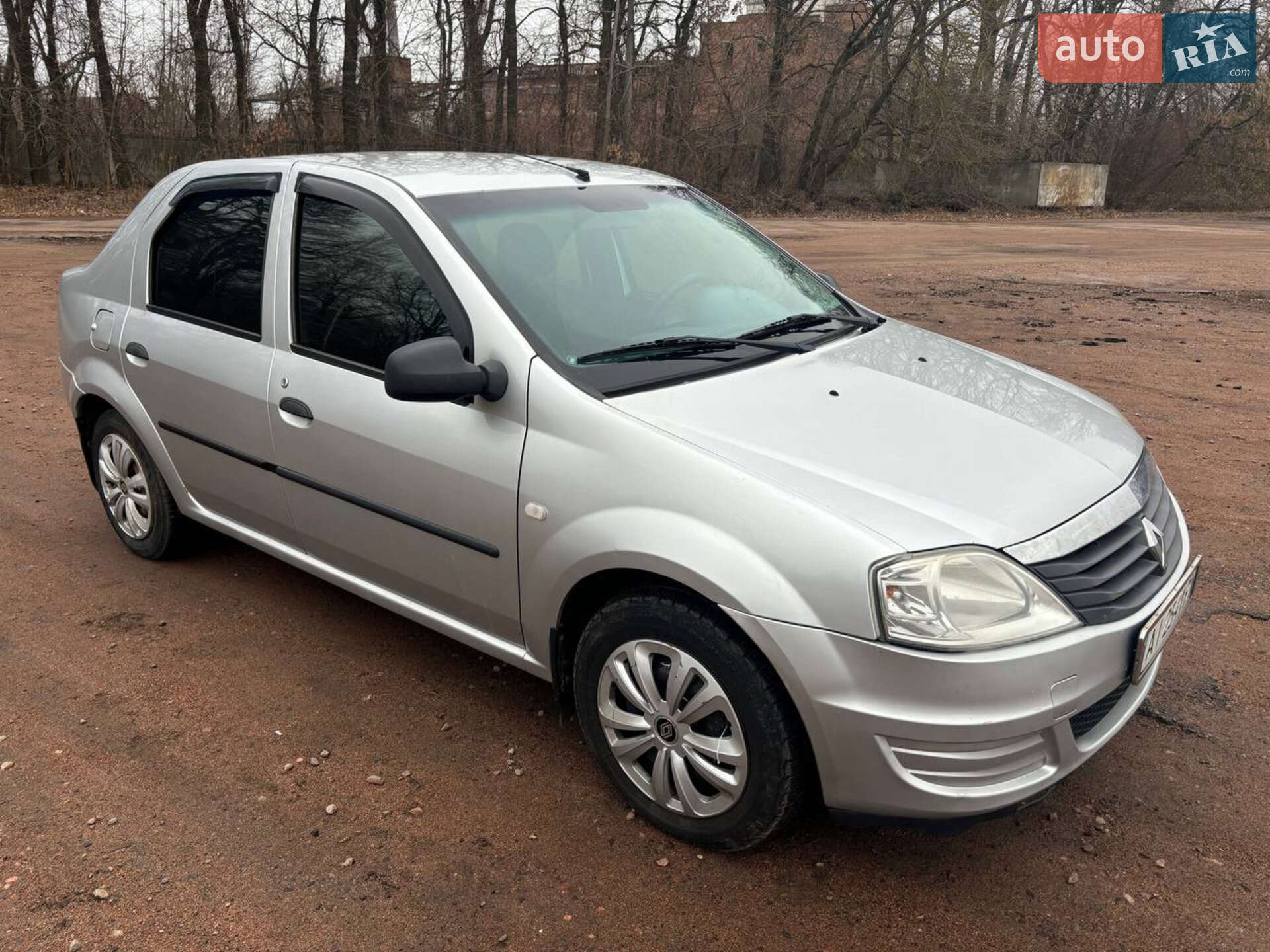 RENAULT LOGAN 2011