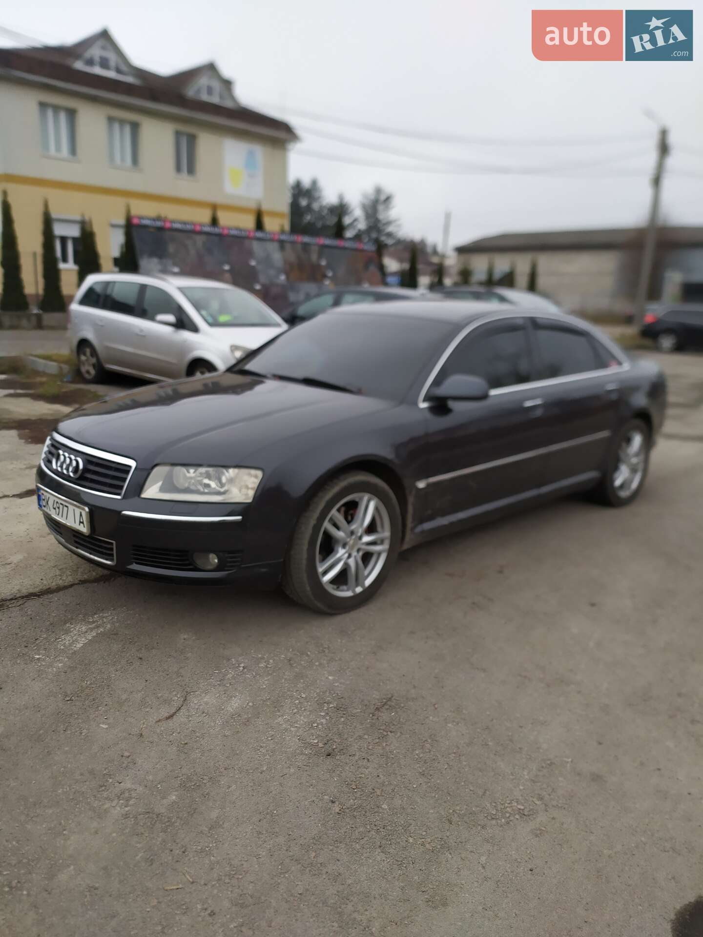 AUDI A8