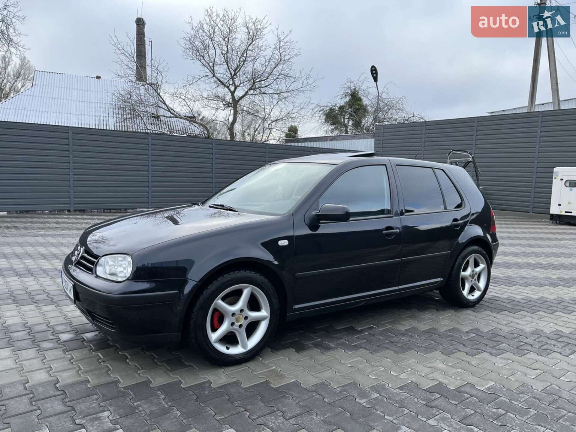 VOLKSWAGEN GOLF 2000
