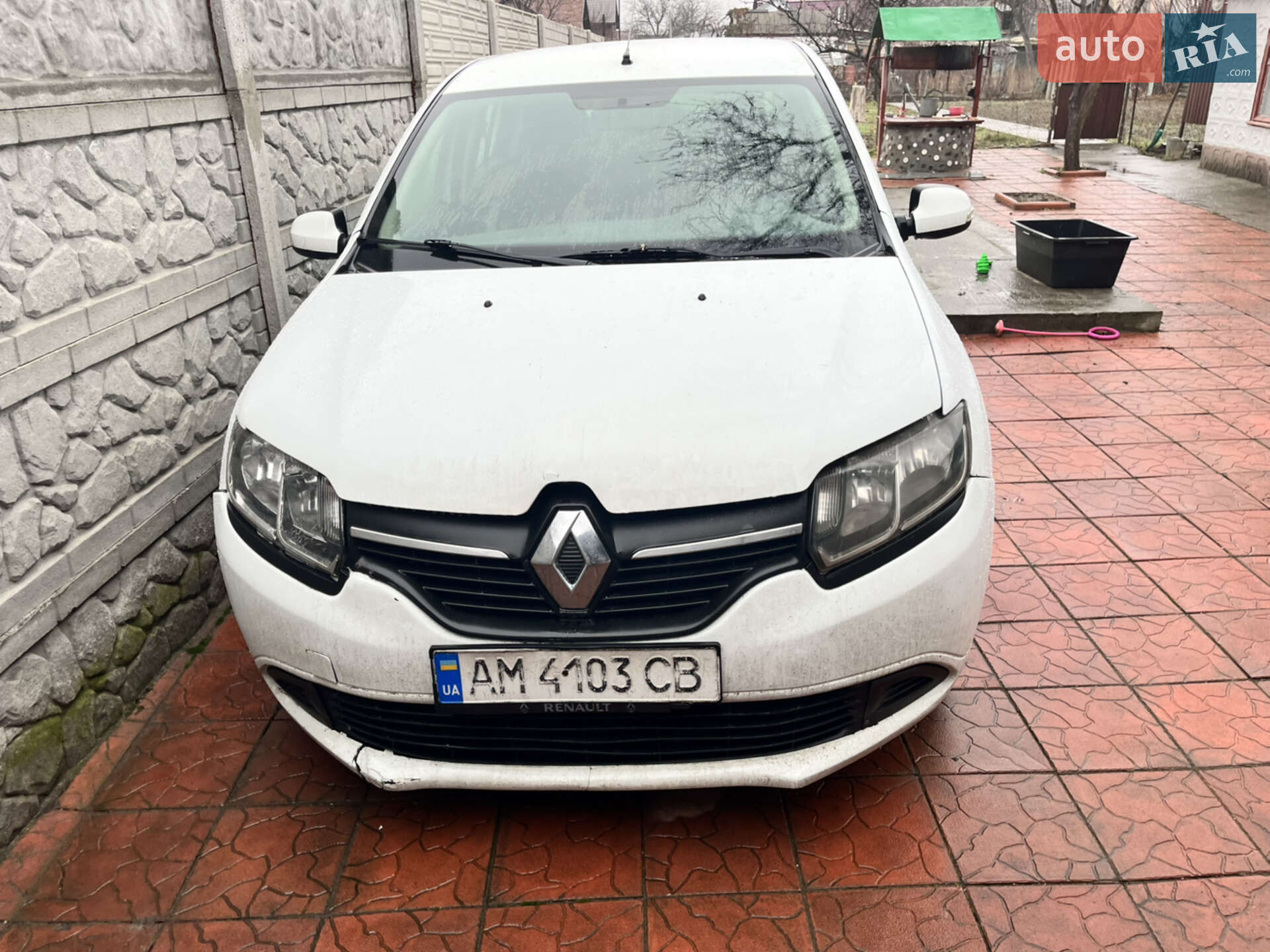 RENAULT LOGAN 2016