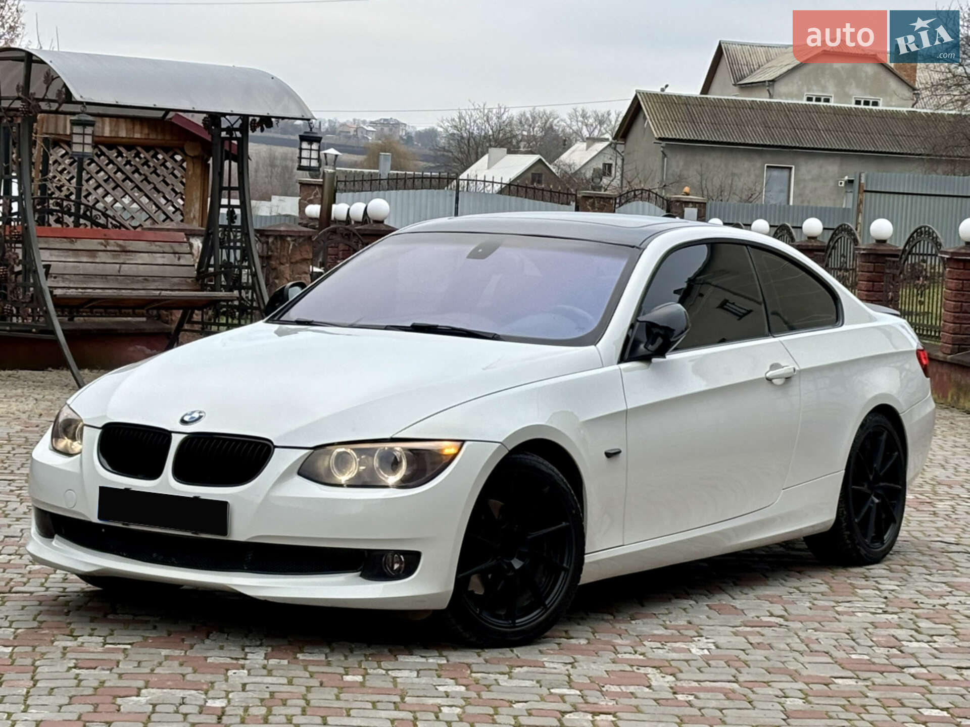 BMW 328 2011