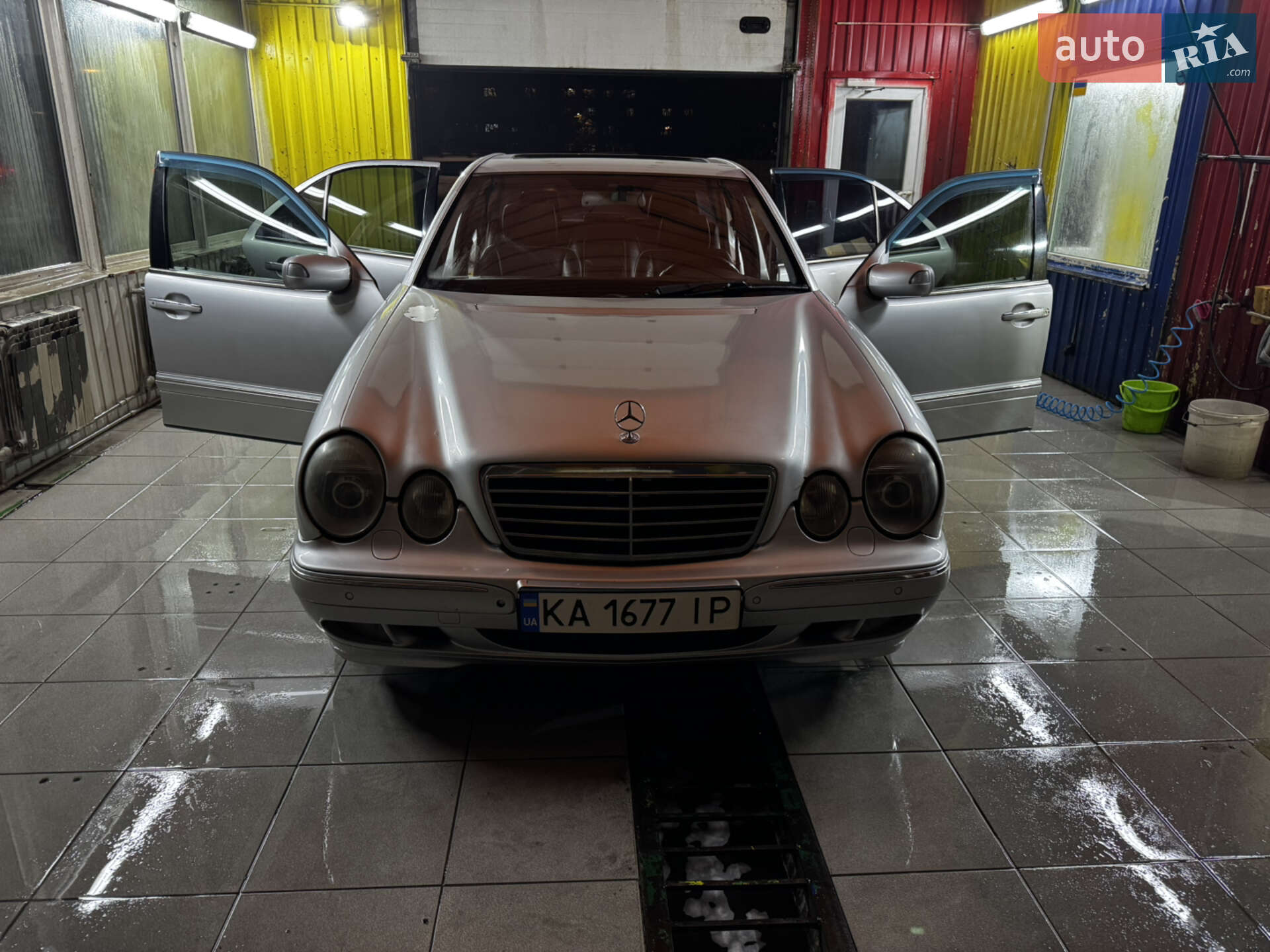 MERCEDES-BENZ 320 2000