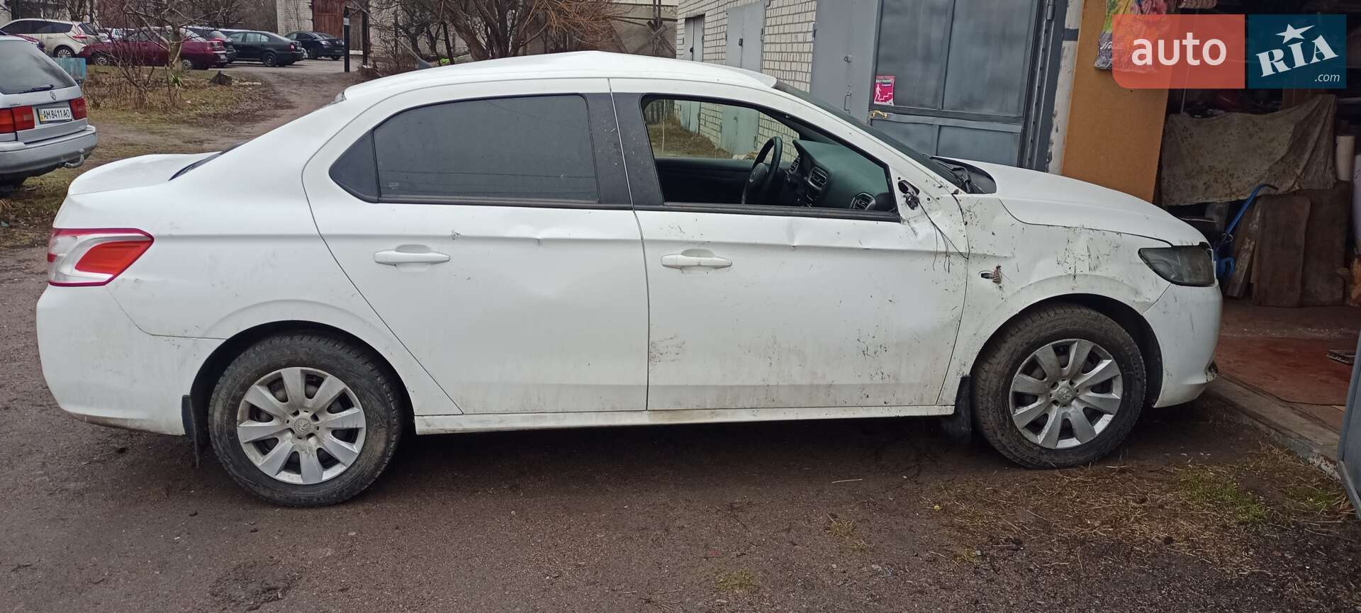 PEUGEOT 301 2014