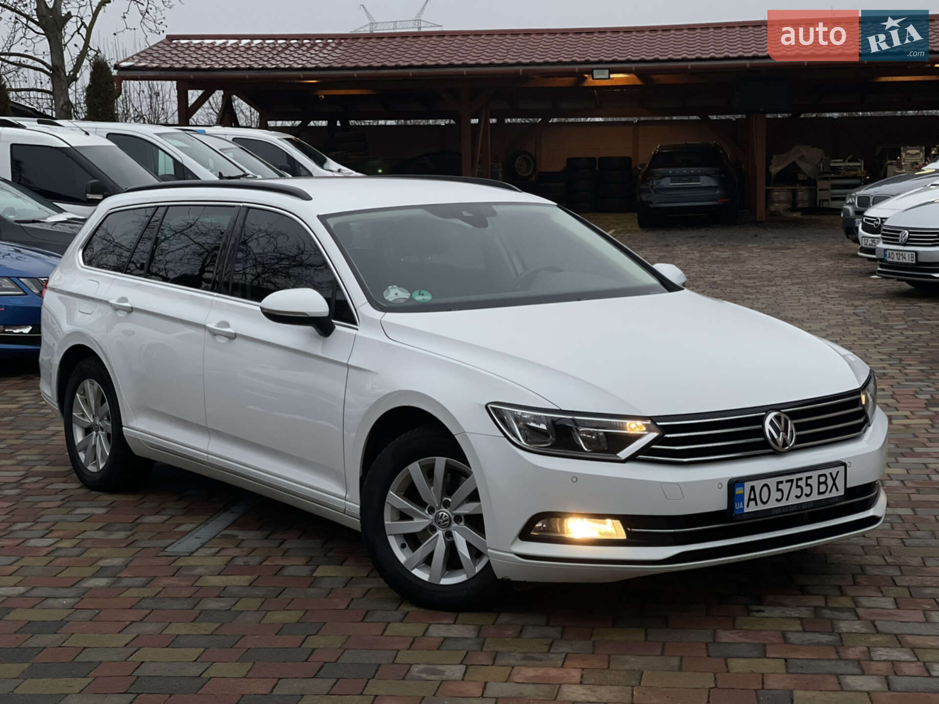 VOLKSWAGEN PASSAT 2016