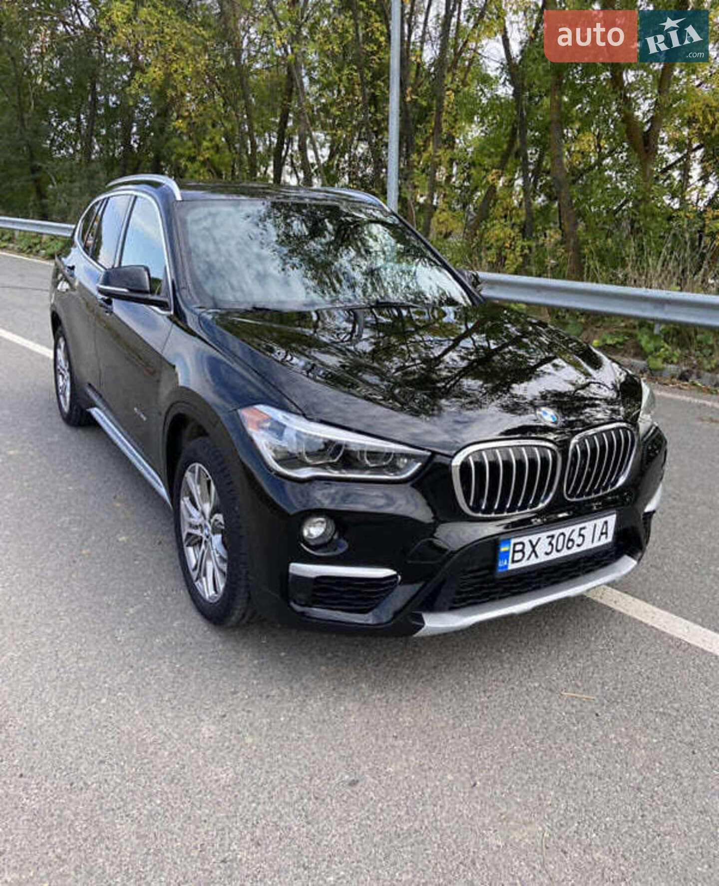 Головне фото звіту автомобіля BMW X1 2016