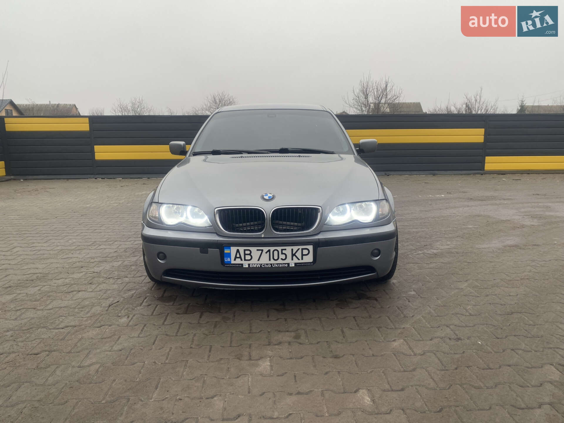 Головне фото звіту автомобіля BMW 318I 2003