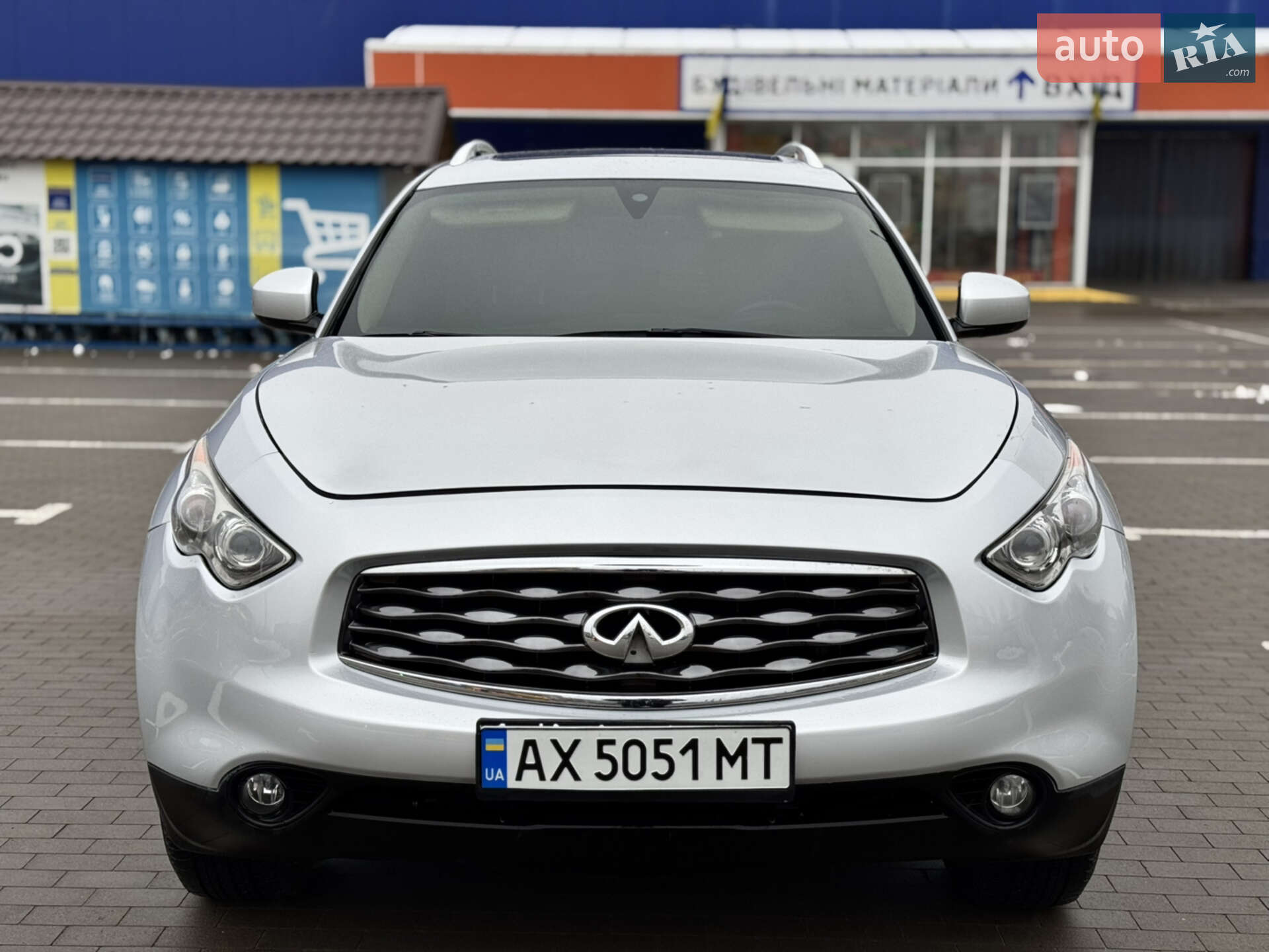 INFINITI FX35 2010