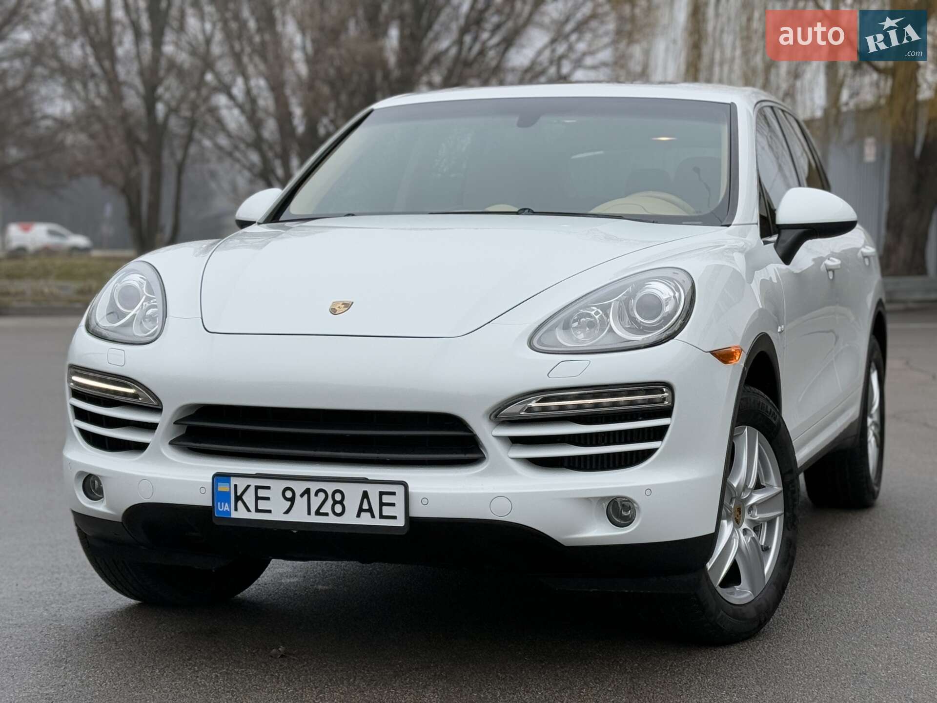 Головне фото звіту автомобіля PORSCHE CAYENNE 2013