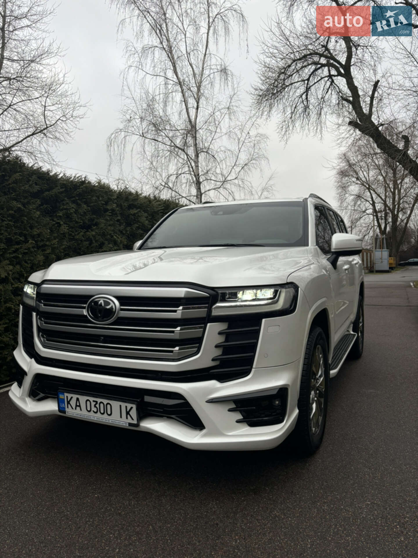 Головне фото звіту автомобіля TOYOTA LAND CRUISER 2023