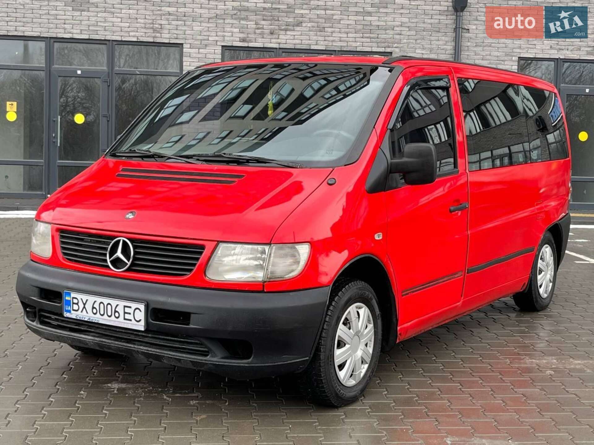 Головне фото звіту автомобіля MERCEDES-BENZ 110 2001