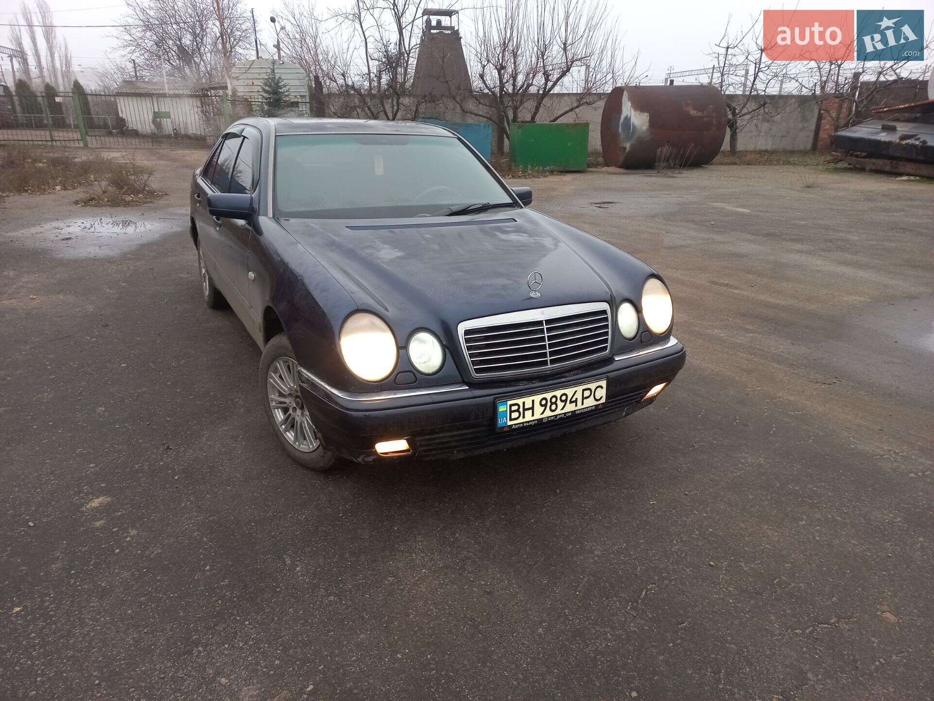 MERCEDES-BENZ 280 1996