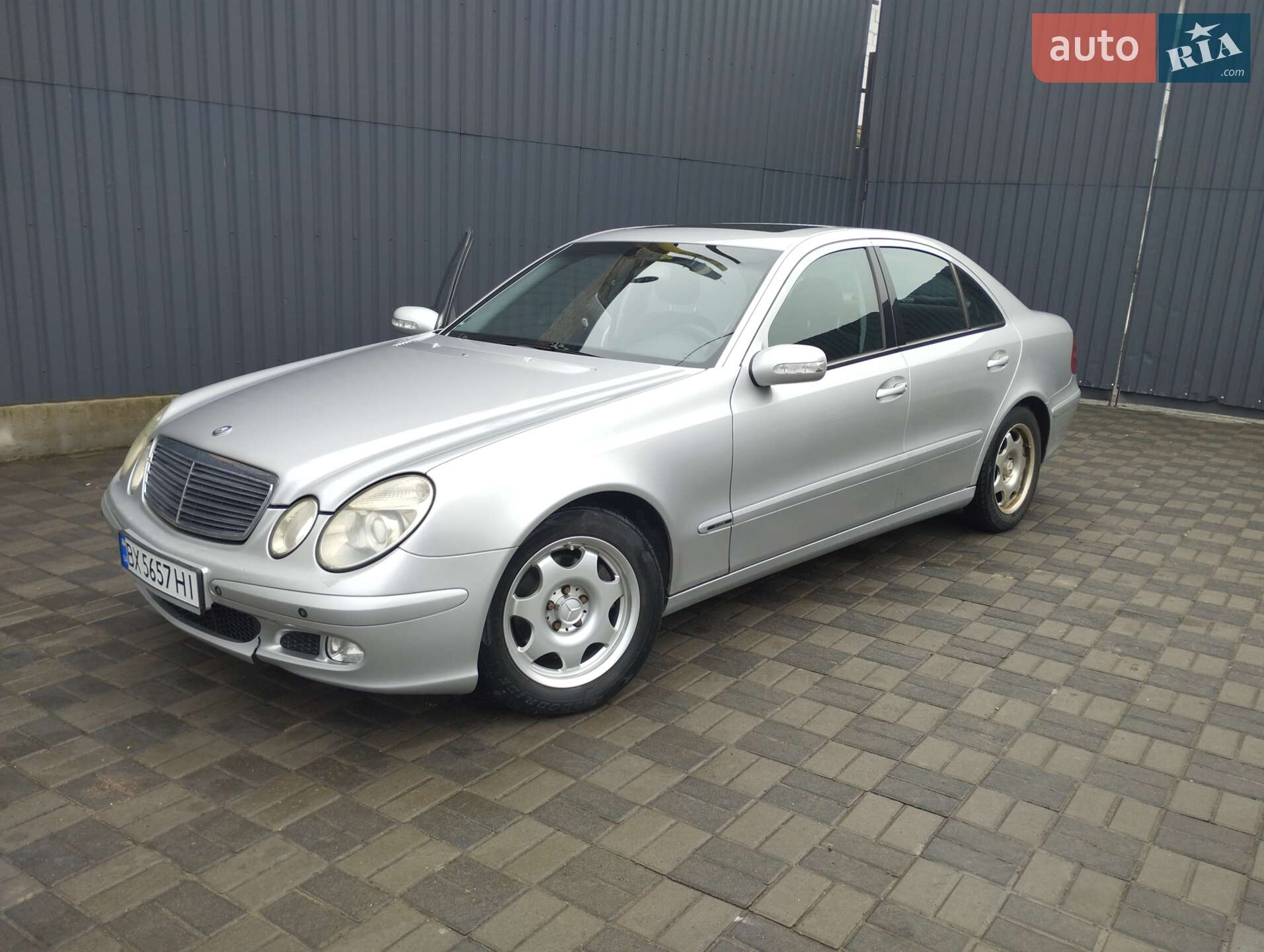 MERCEDES-BENZ E 220 CDI 2003