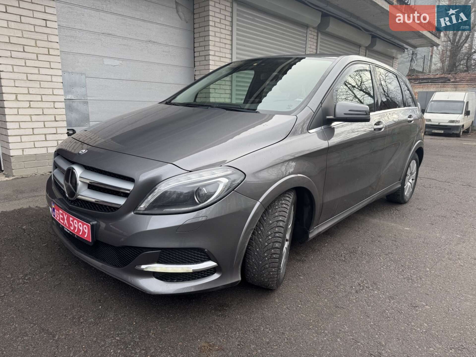 Головне фото звіту автомобіля MERCEDES-BENZ B 250E 2017