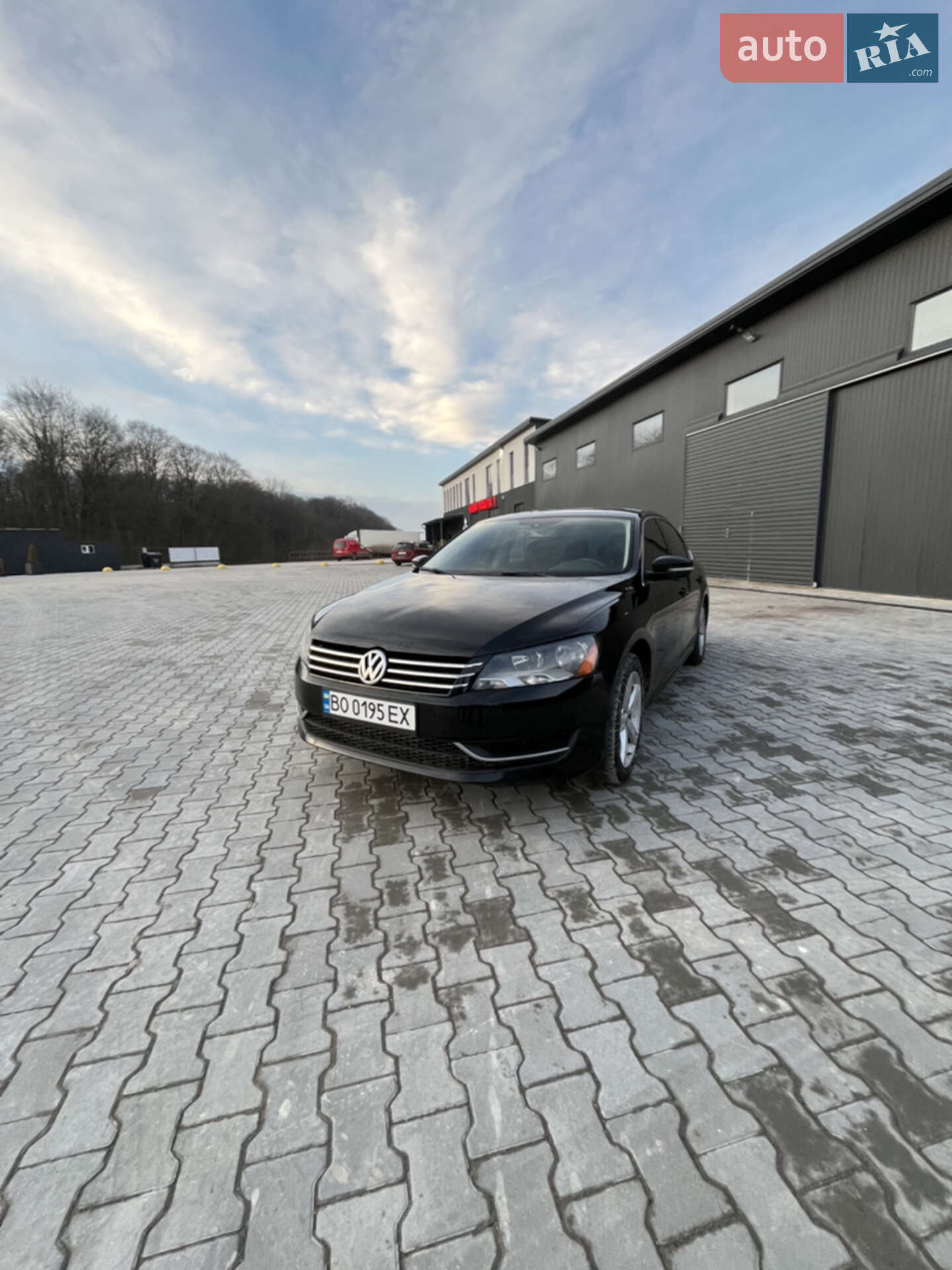 VOLKSWAGEN PASSAT 2012