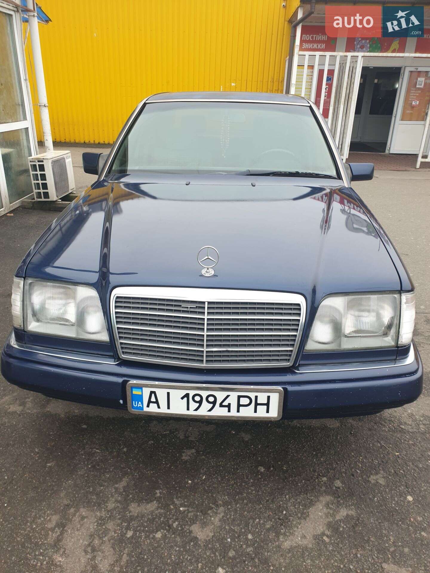 MERCEDES-BENZ 220 1994