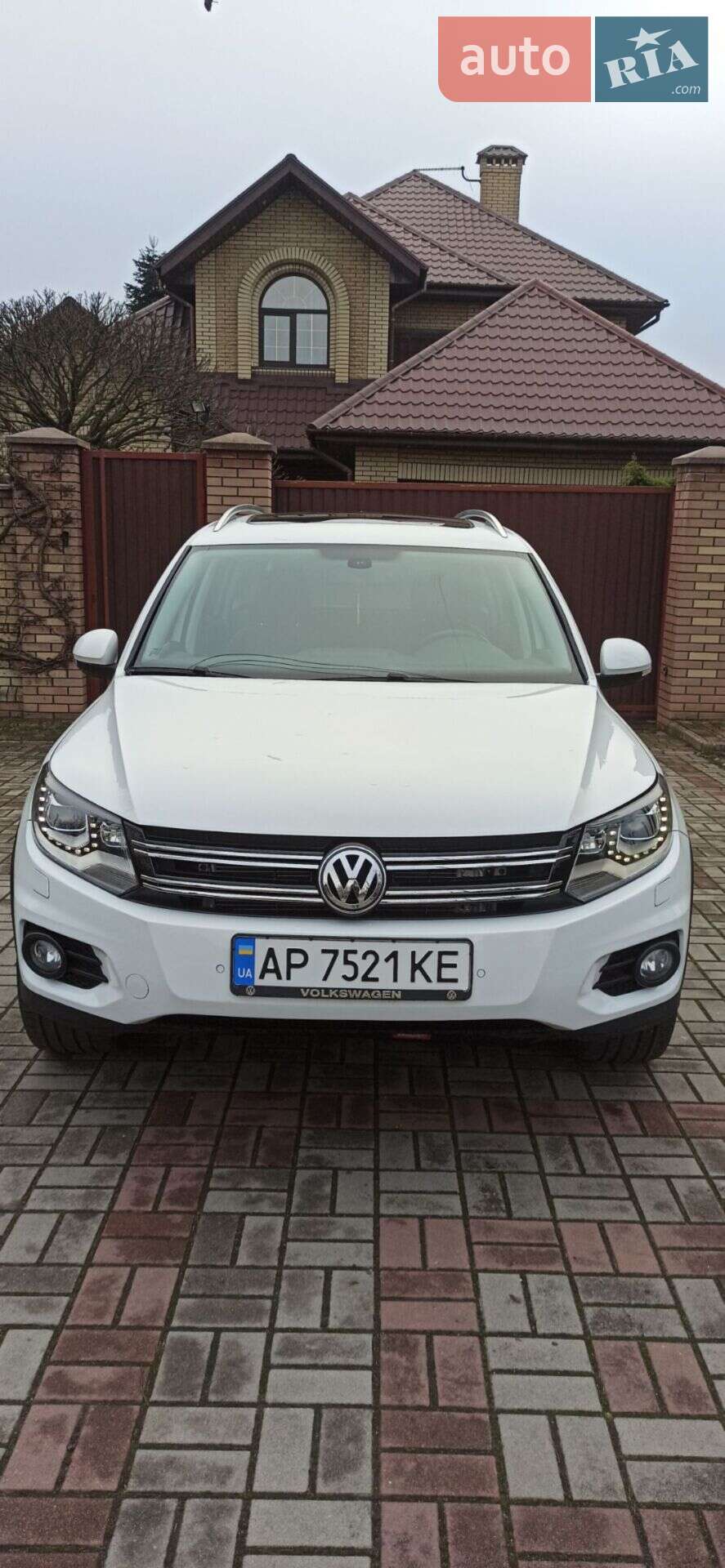 VOLKSWAGEN TIGUAN 2015