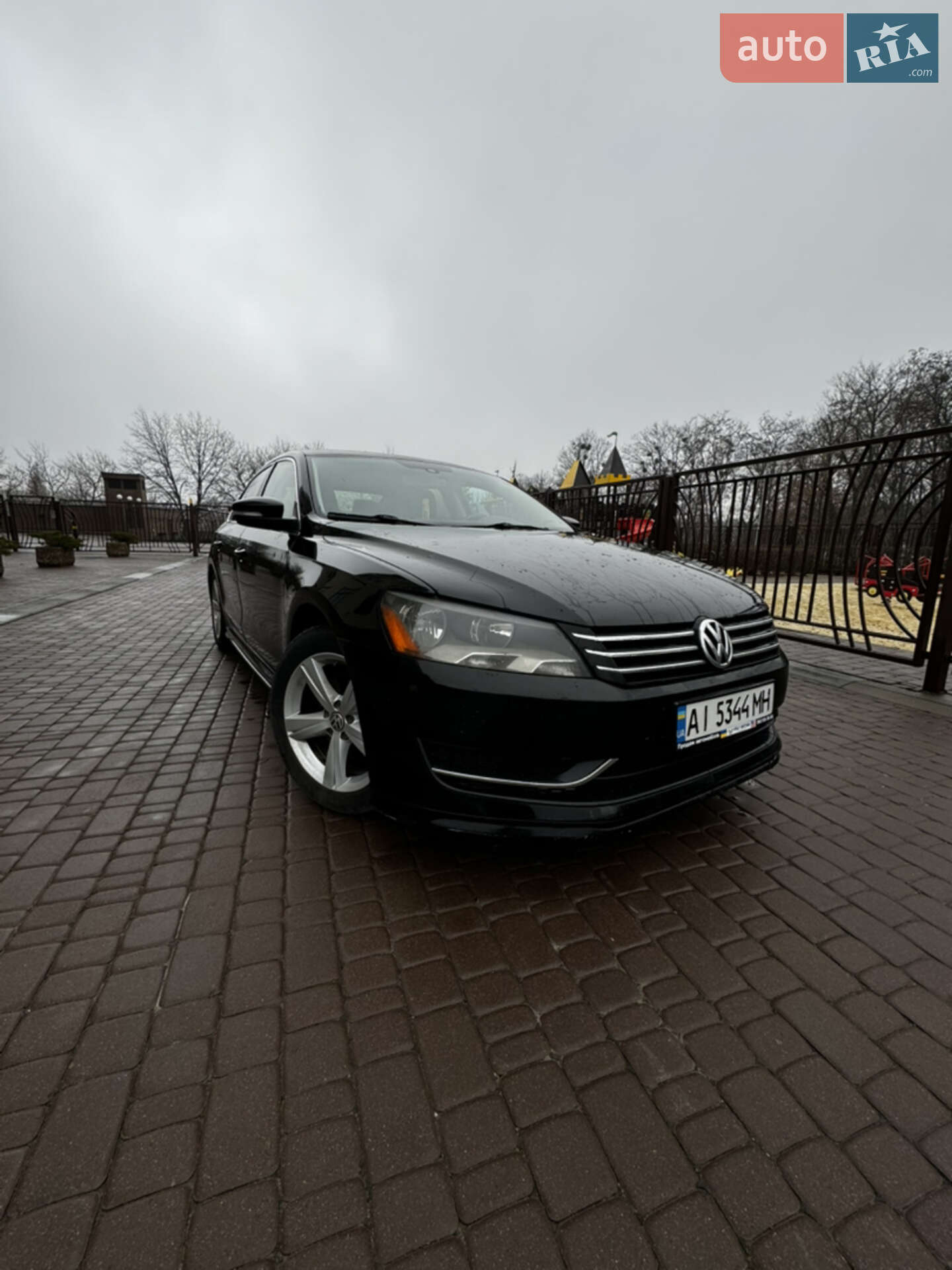 VOLKSWAGEN PASSAT 2012