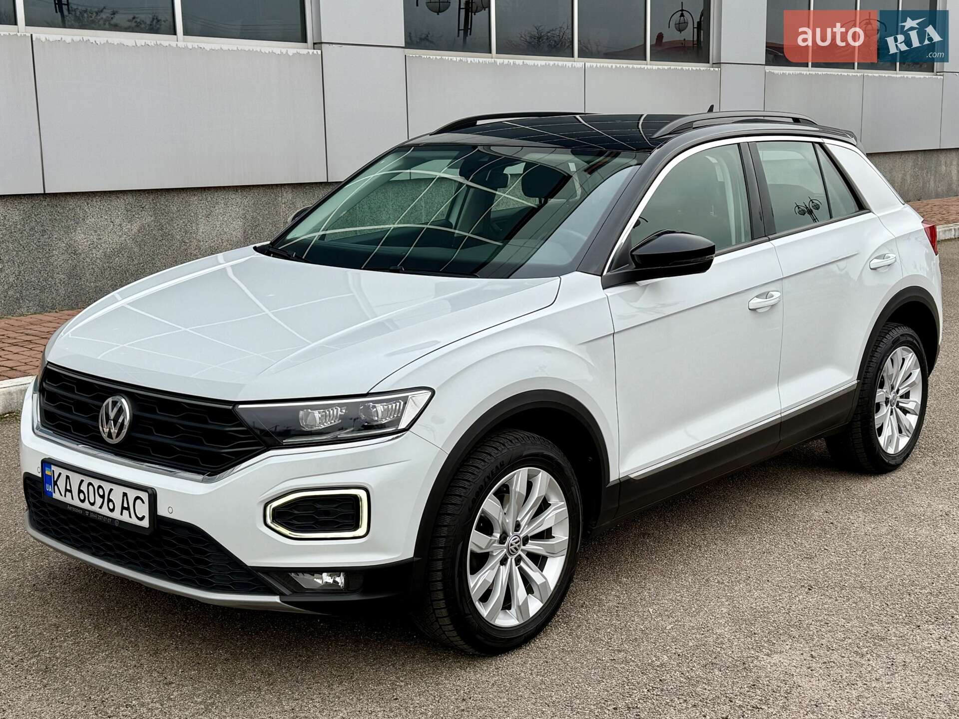 VOLKSWAGEN T-ROC 2019