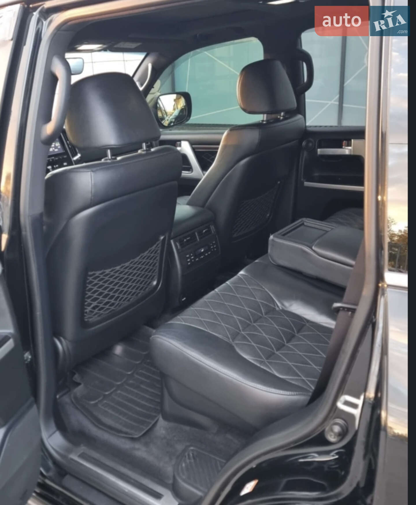 TOYOTA LAND CRUISER 200 2016