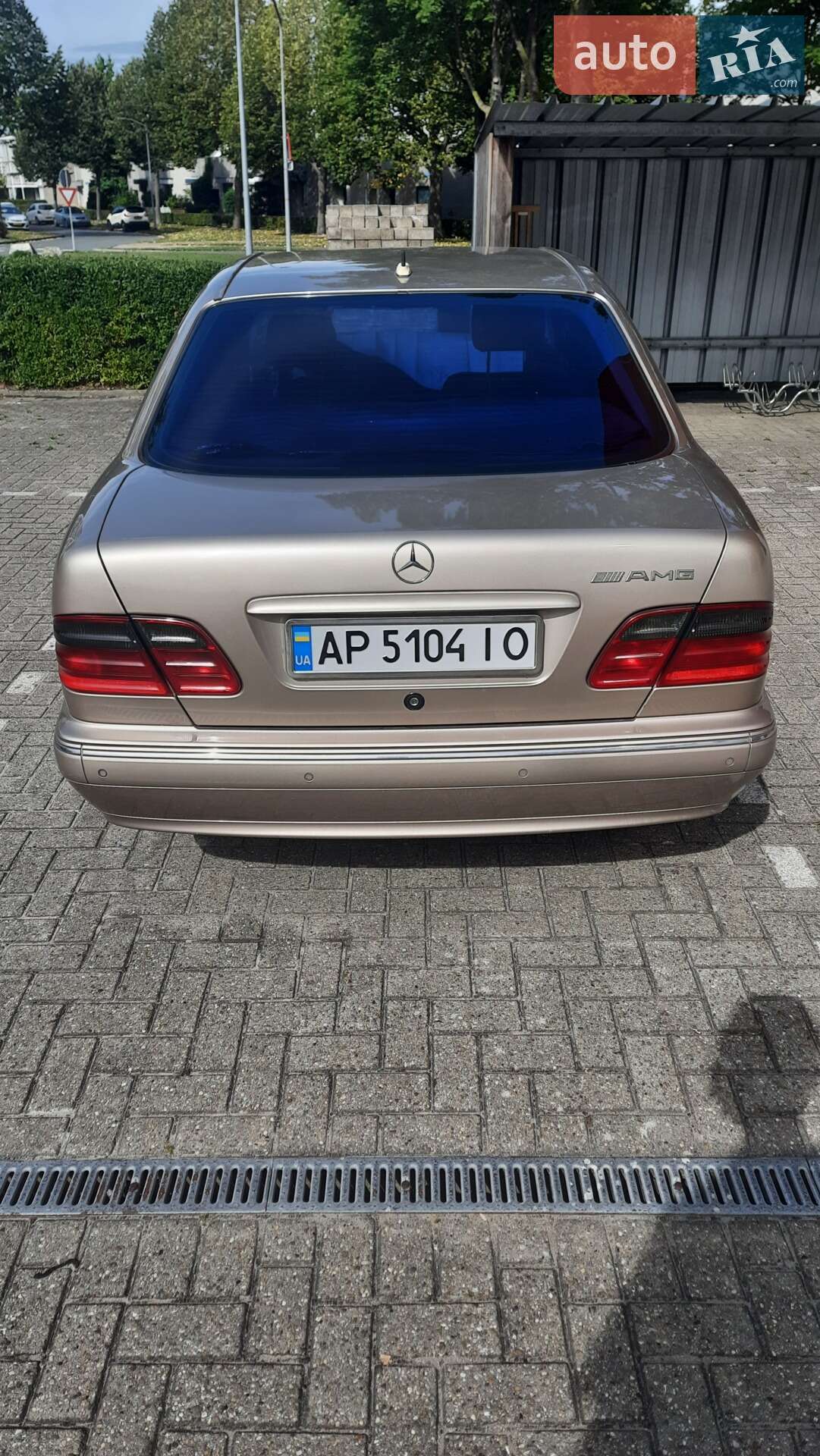 MERCEDES-BENZ E 320 2000
