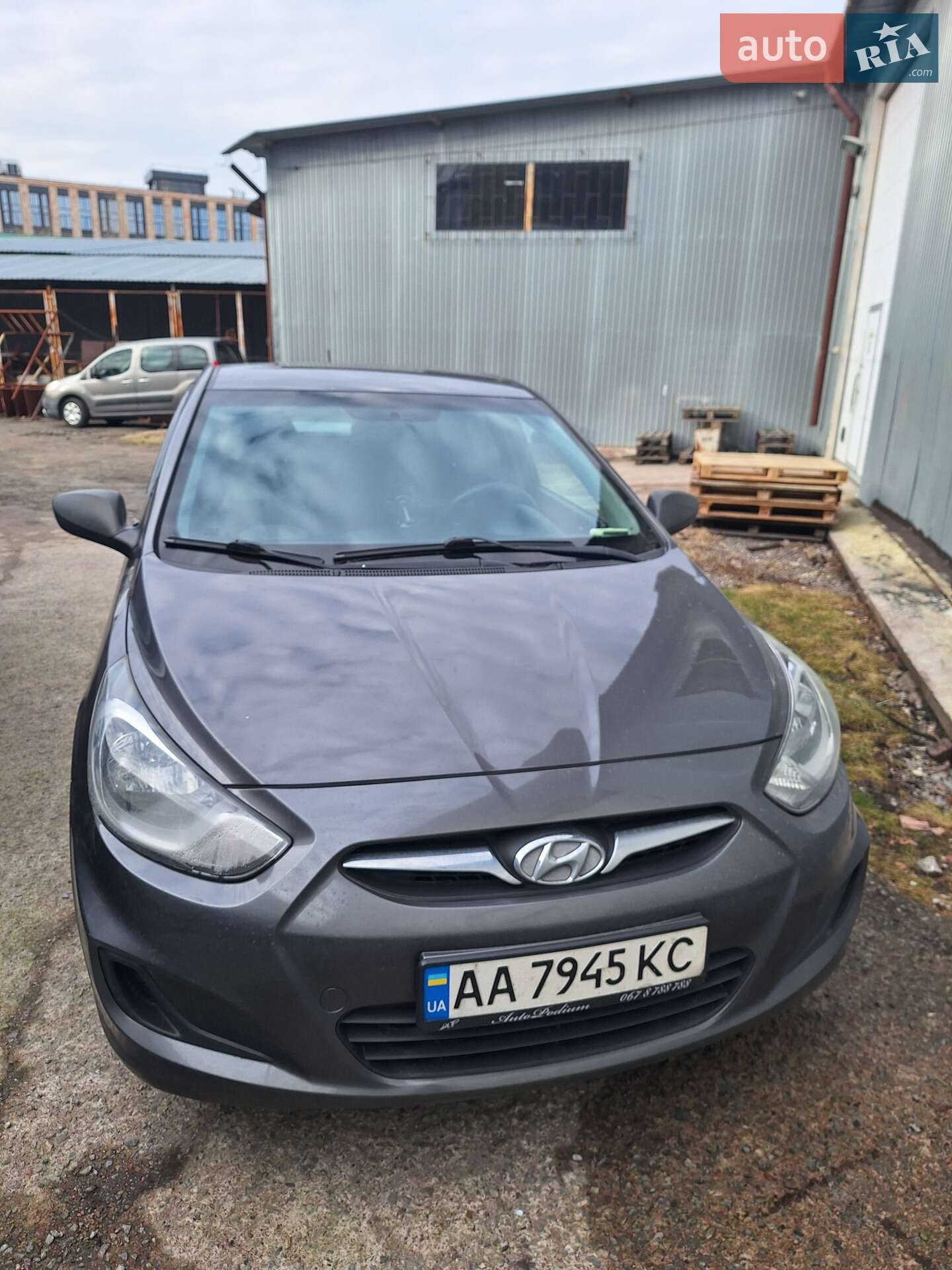 Головне фото звіту автомобіля HYUNDAI ACCENT 2014