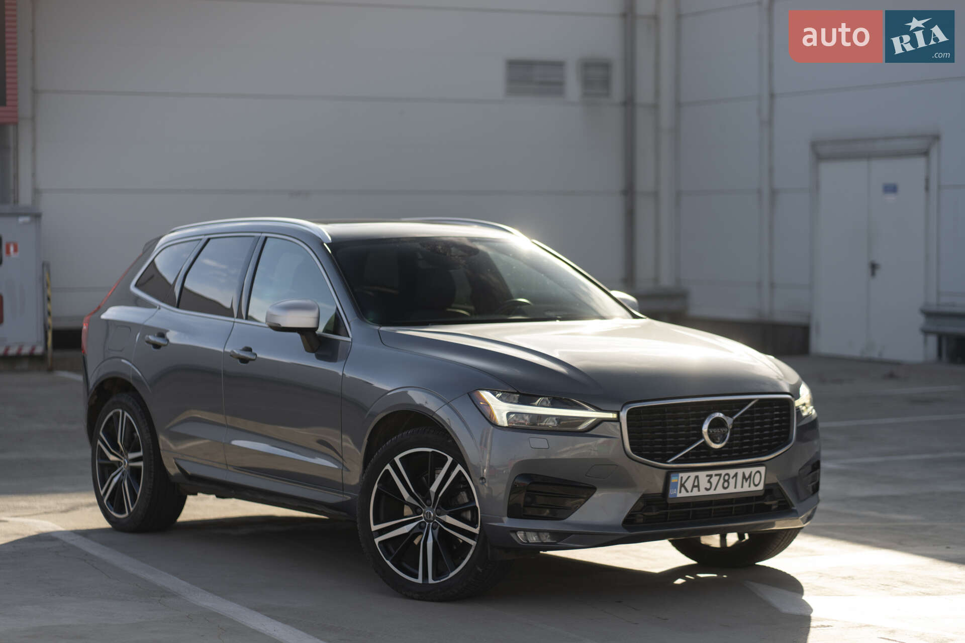 VOLVO XC60 2019