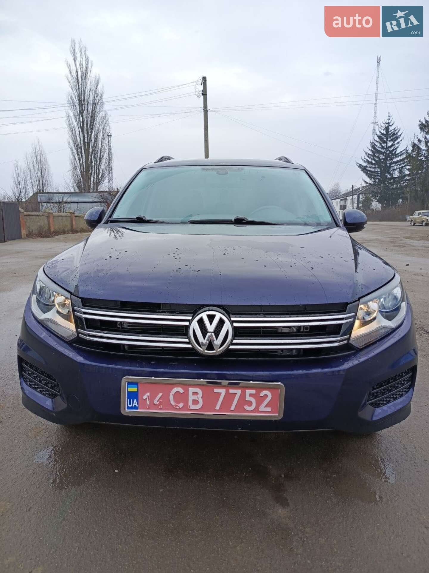 VOLKSWAGEN TIGUAN 2016