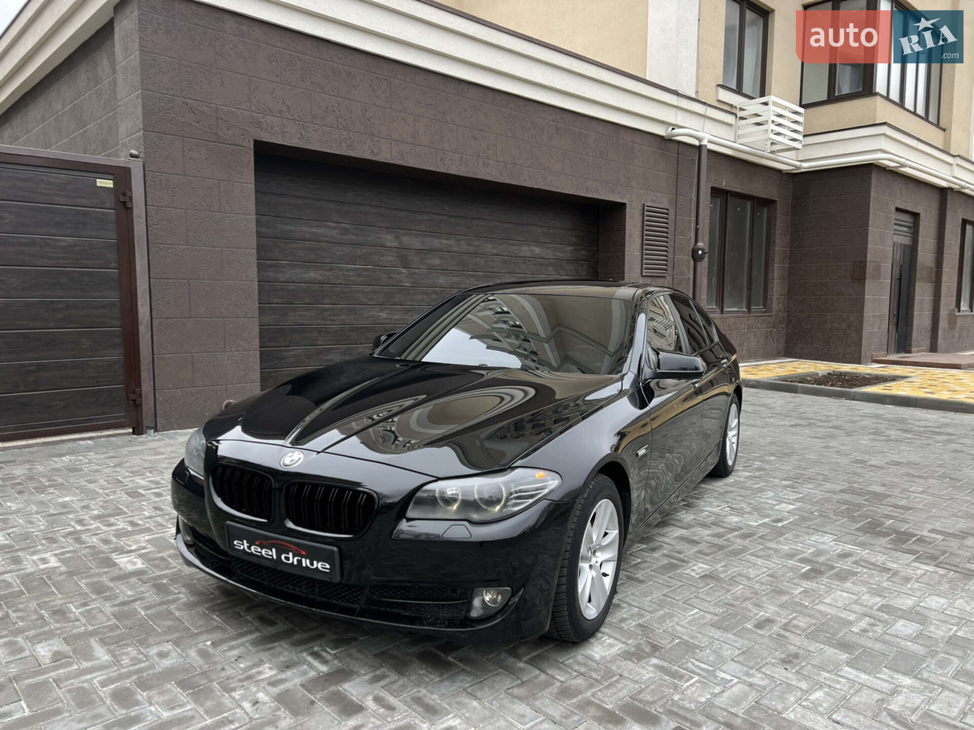 BMW 528 2011