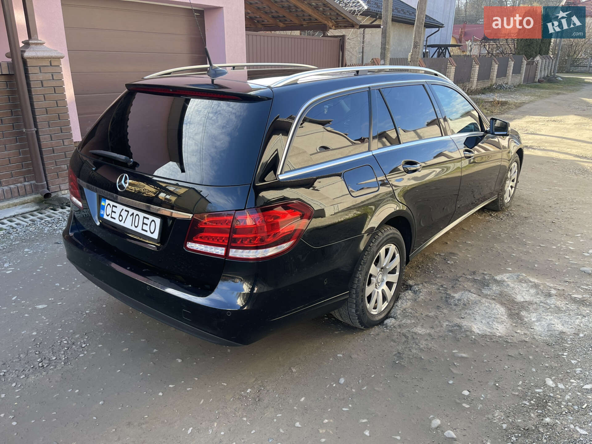 MERCEDES-BENZ E 200 2016