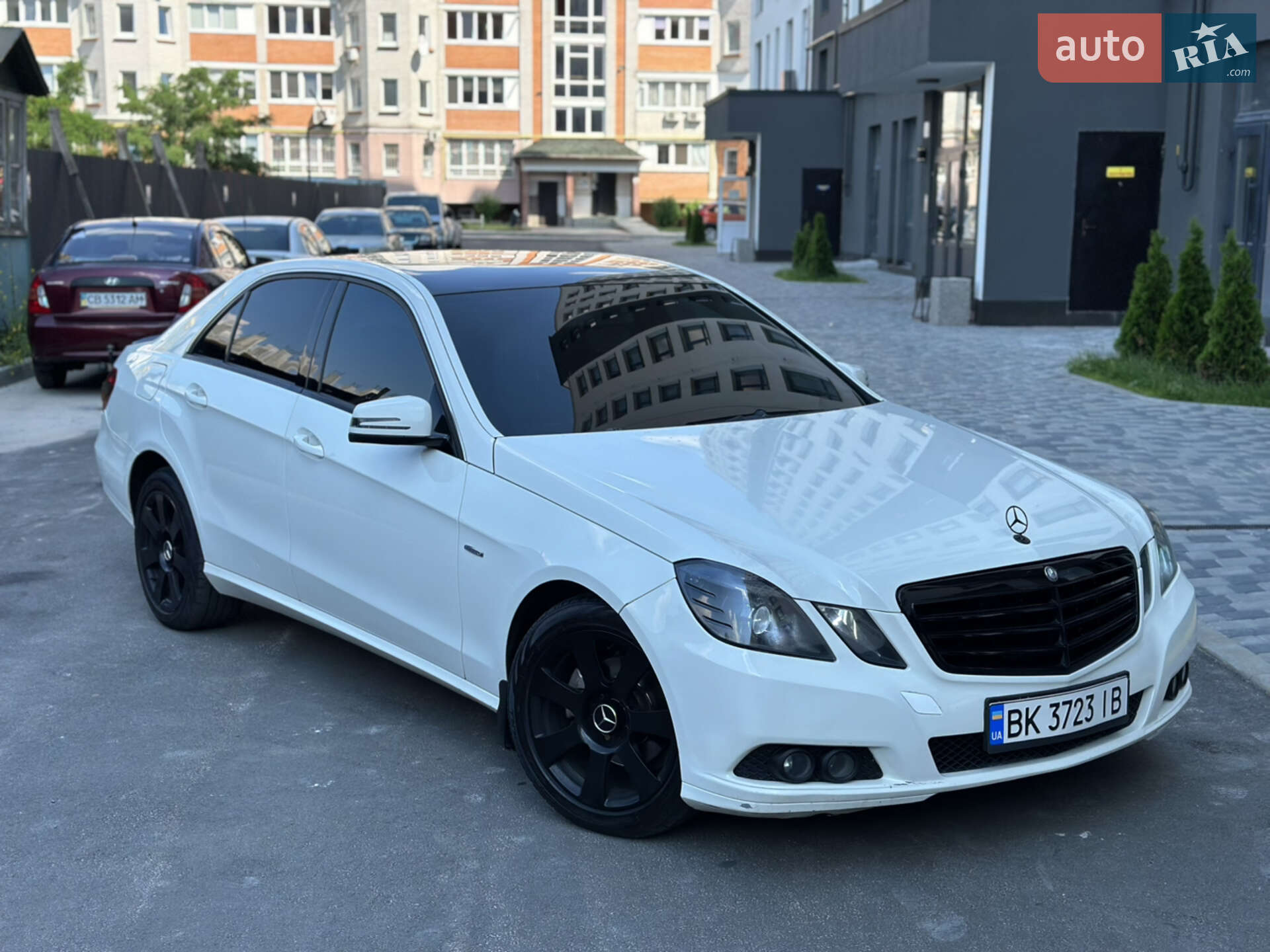 MERCEDES-BENZ E 200 2010
