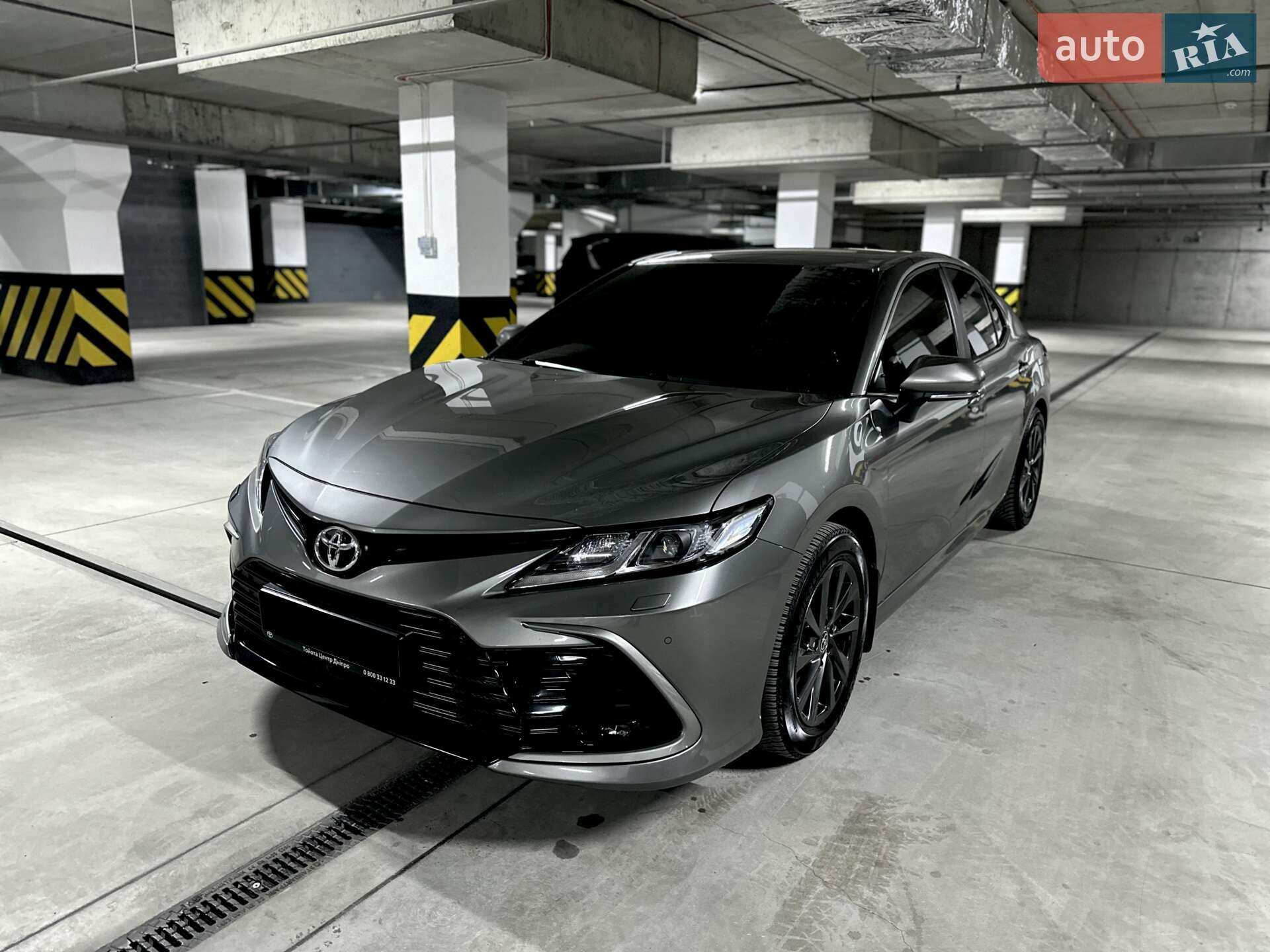TOYOTA CAMRY