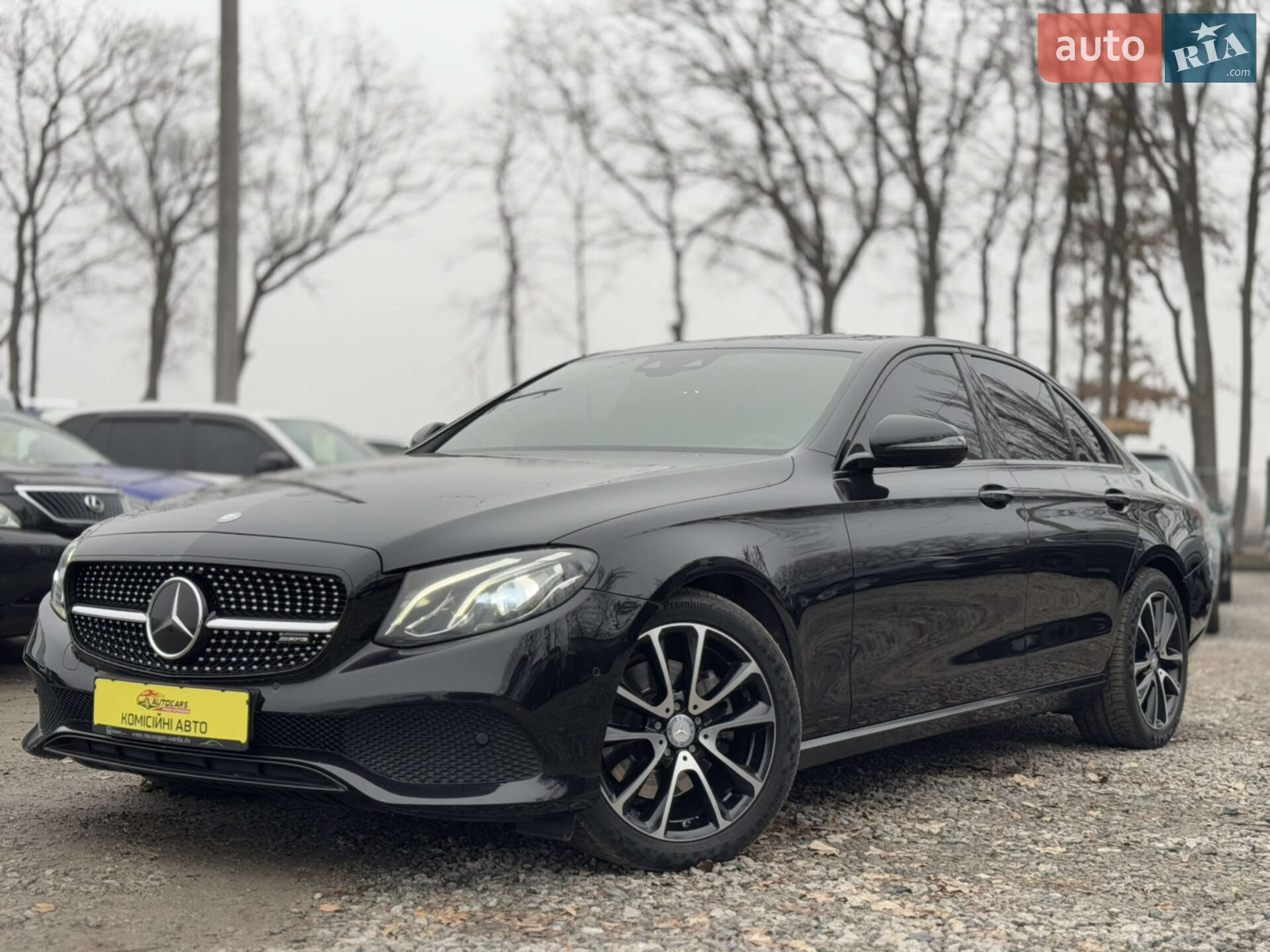 MERCEDES-BENZ E 220 2016