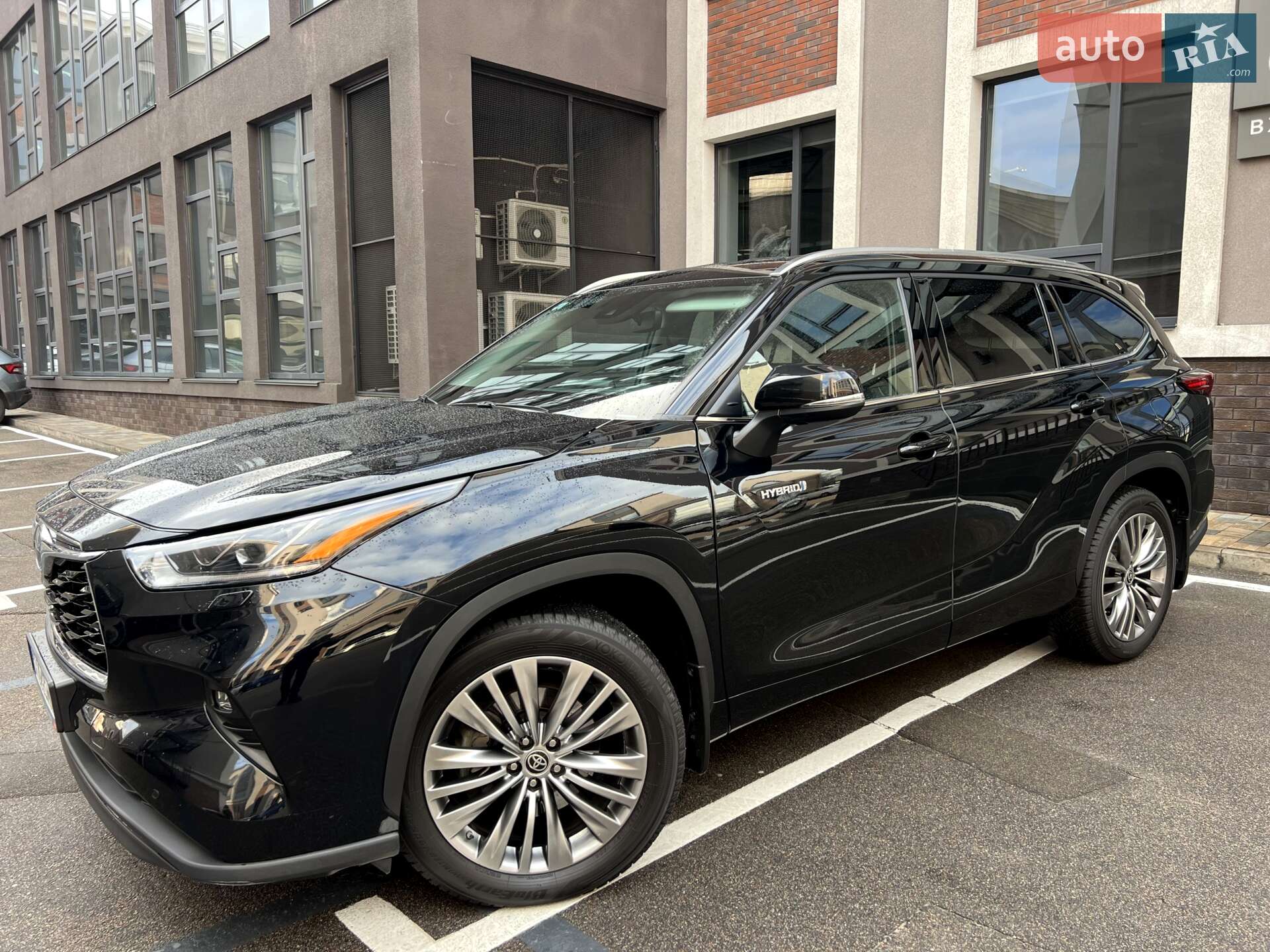 TOYOTA HIGHLANDER HYBRID 2021