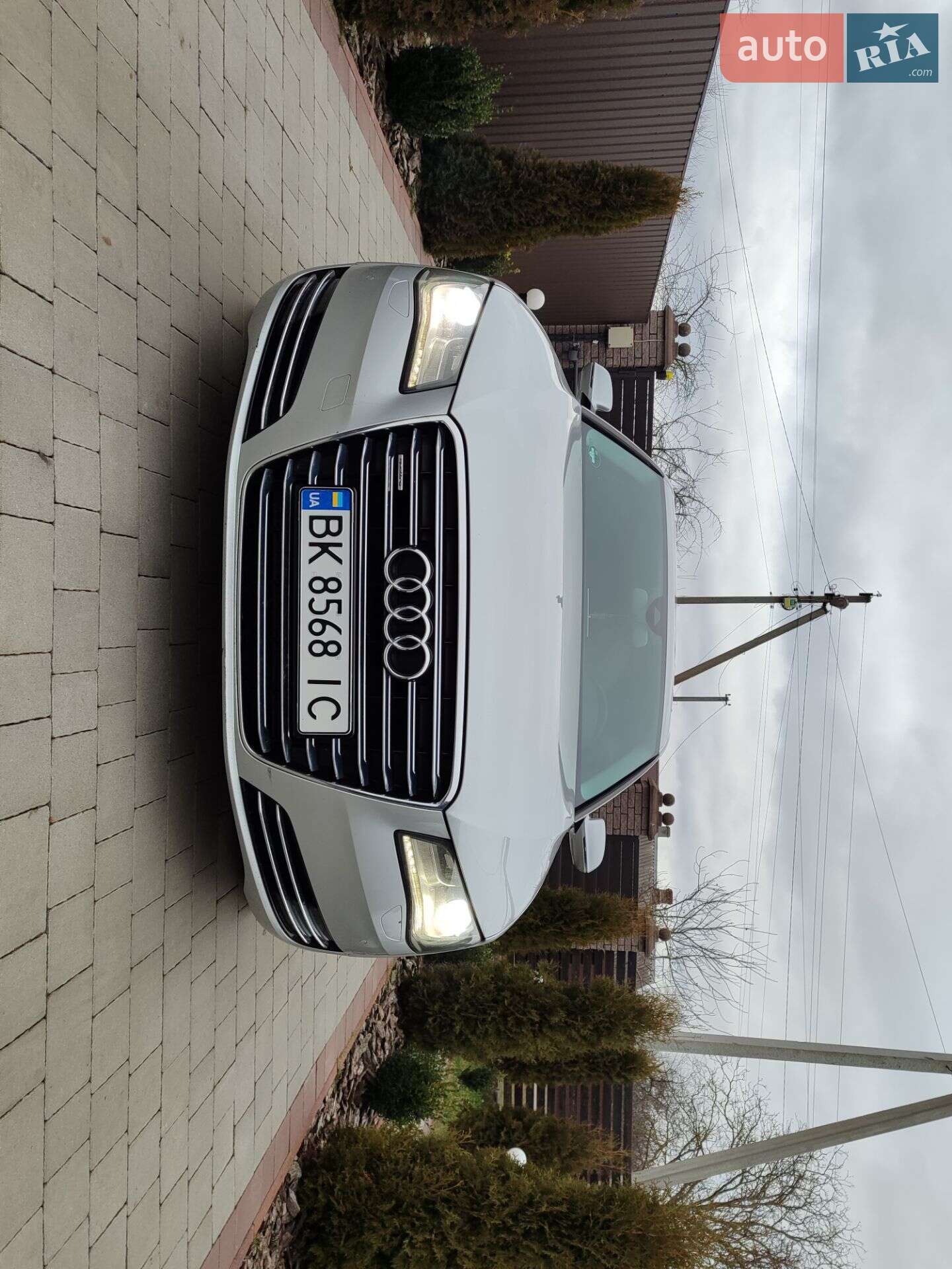 AUDI A8 2011