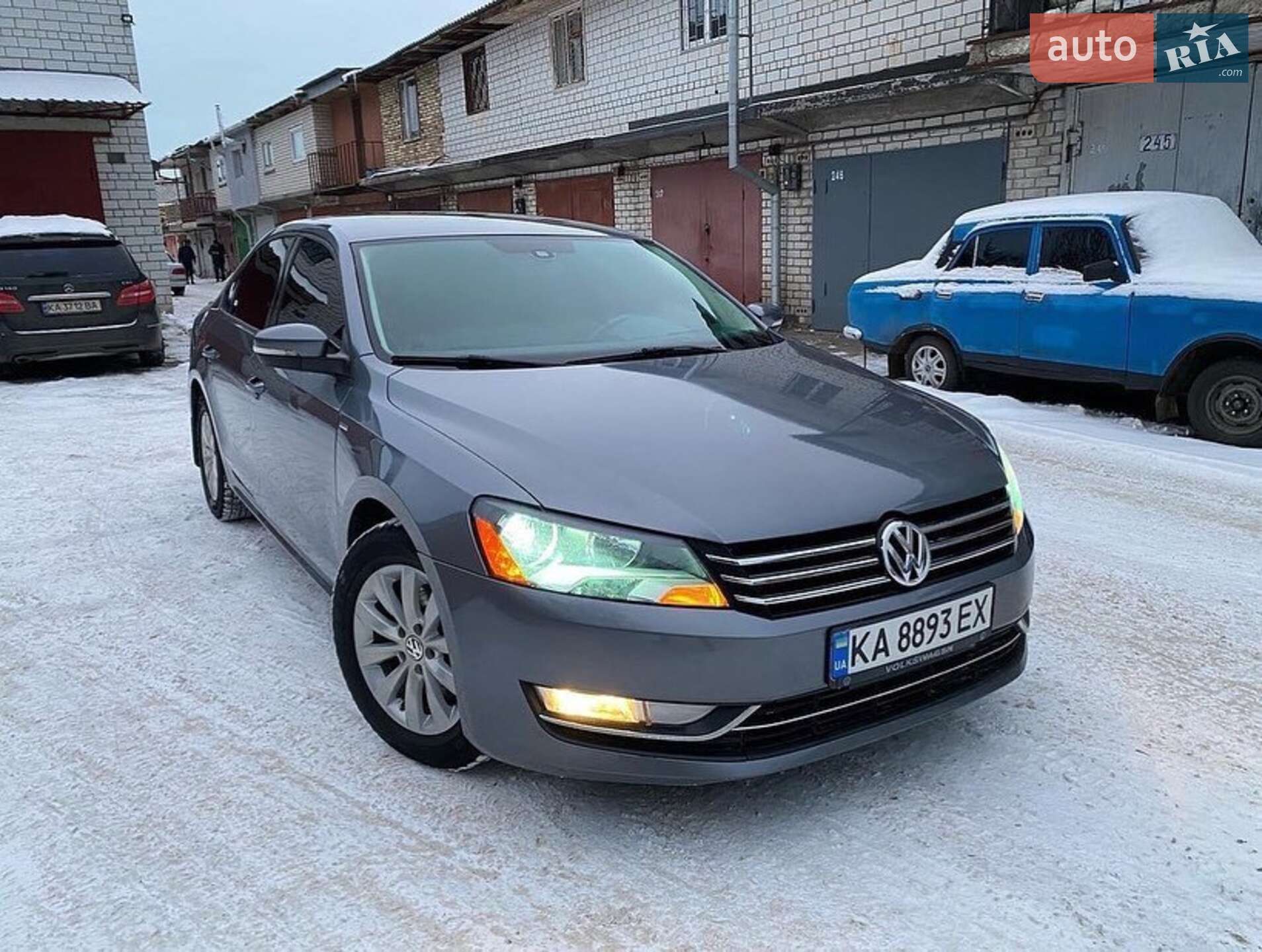 VOLKSWAGEN PASSAT 2012